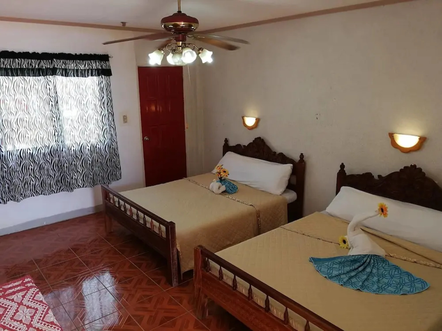 Beachview Pink Lodge