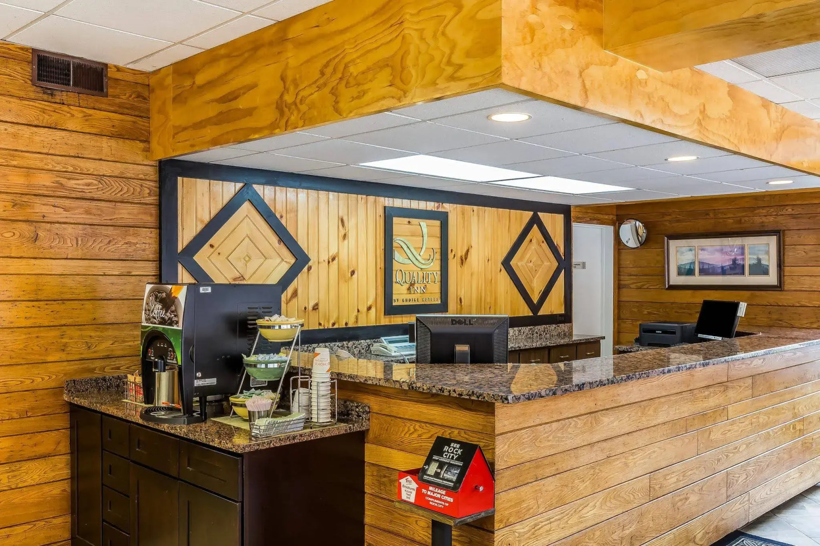 Quality Inn Creekside - Downtown Gatlinburg