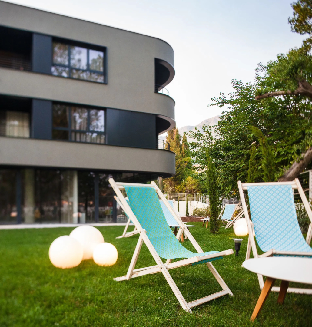 One Suite Hotel