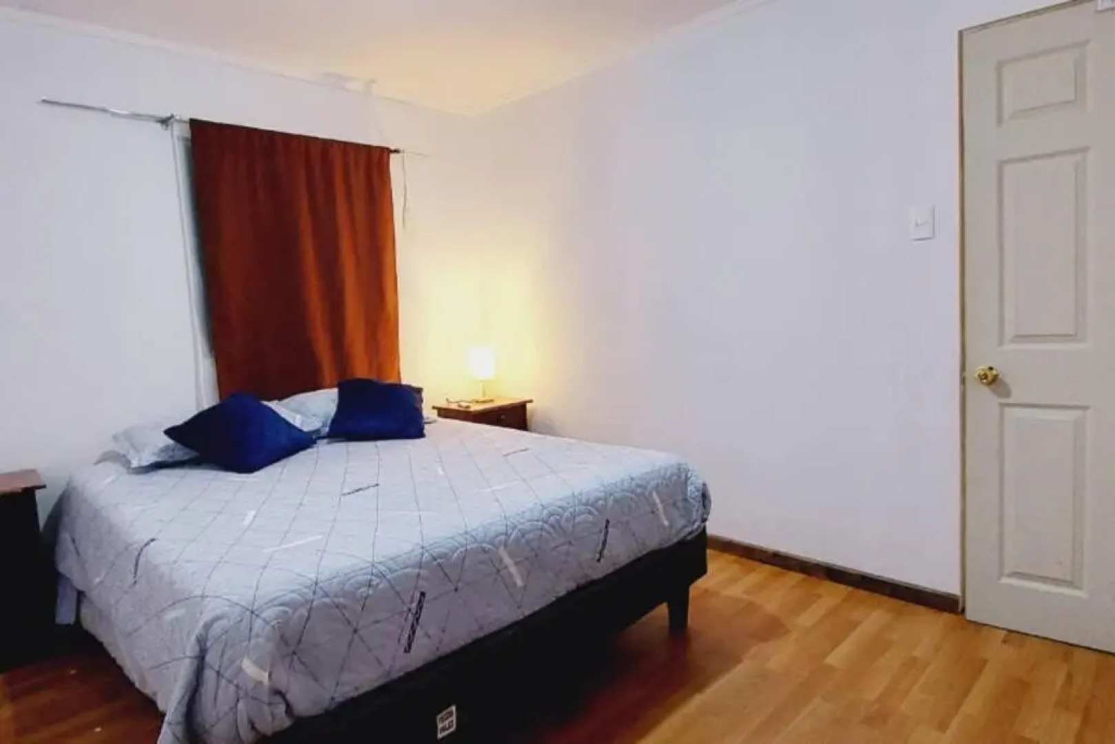 Cabaña con piscina, vista al Oasís de Pica.