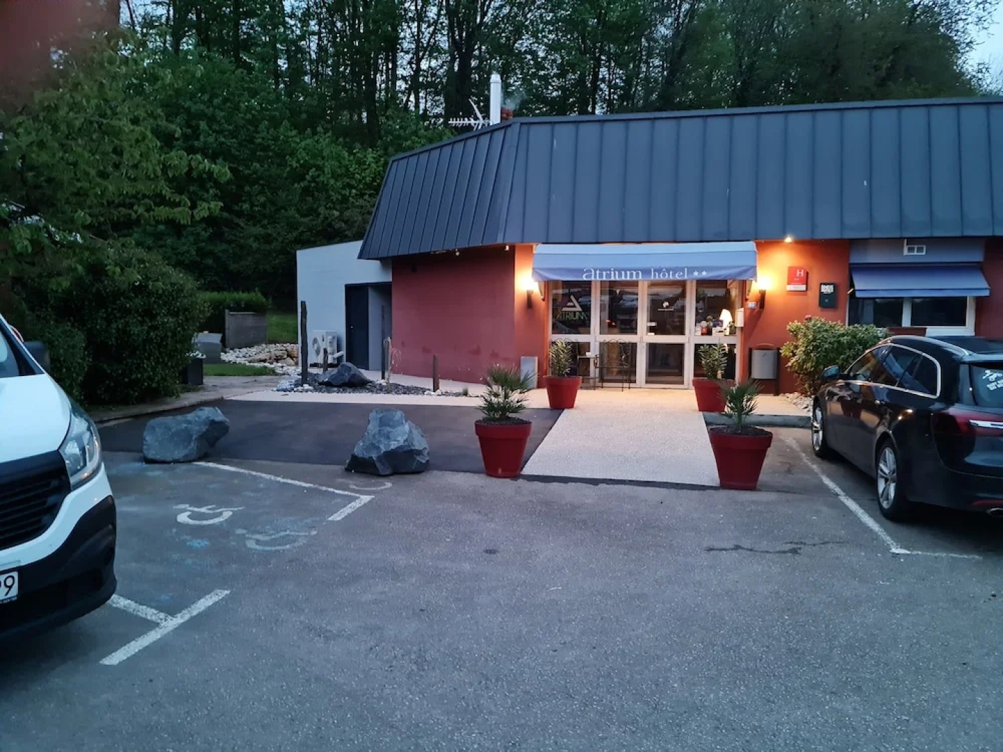 Logis Hôtel Atrium