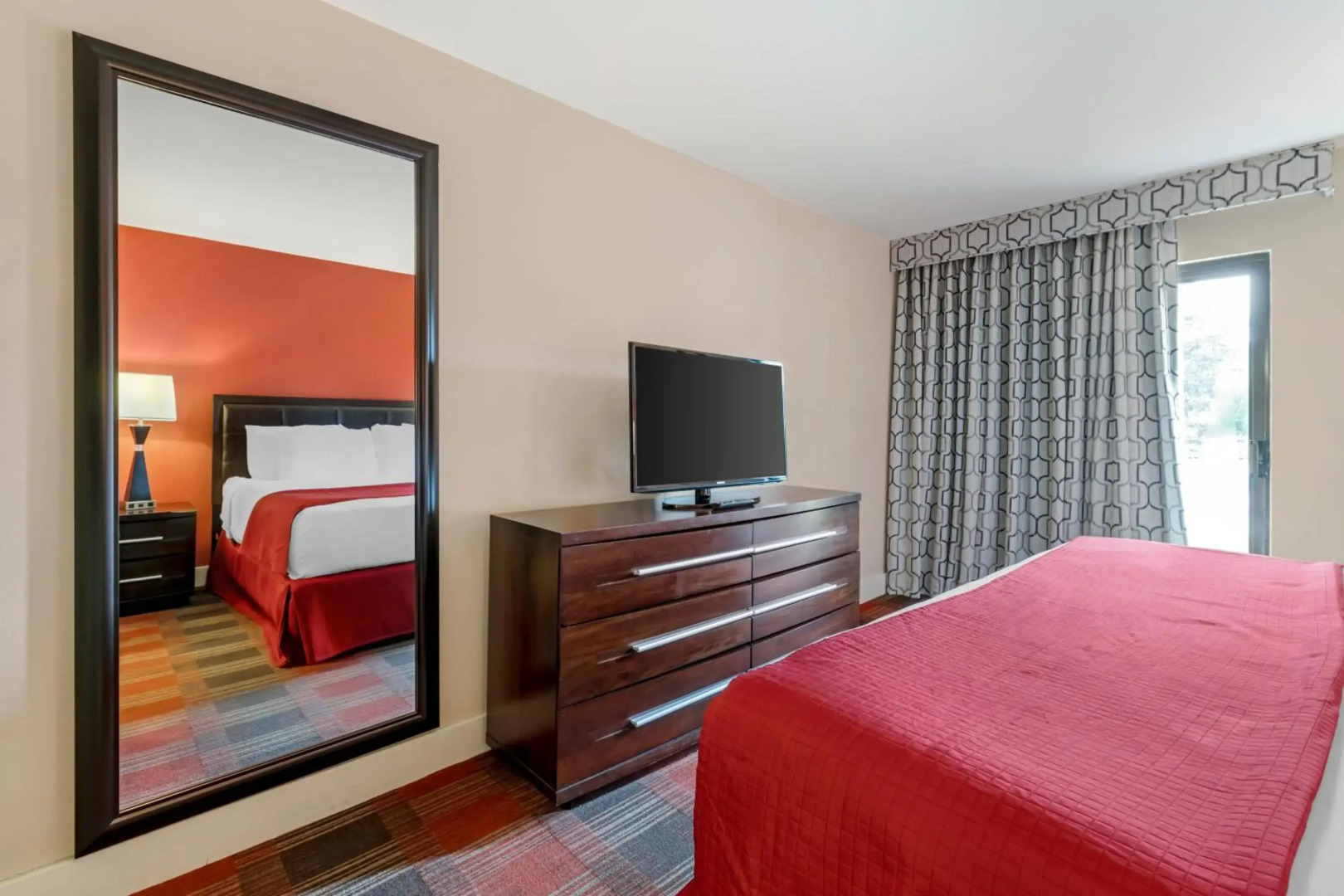 Polynesian Hotel & Suites Wisconsin Dells/Lake Delton