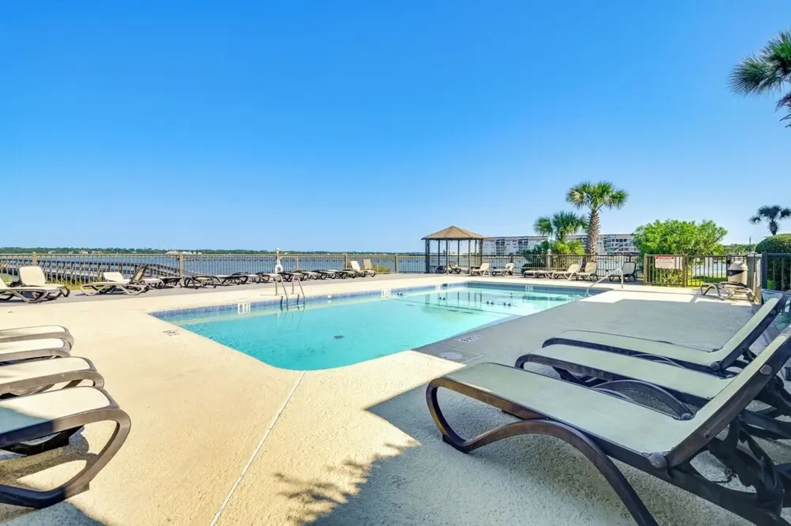 Private Beach & Pool Access: Murrells Inlet Condo!