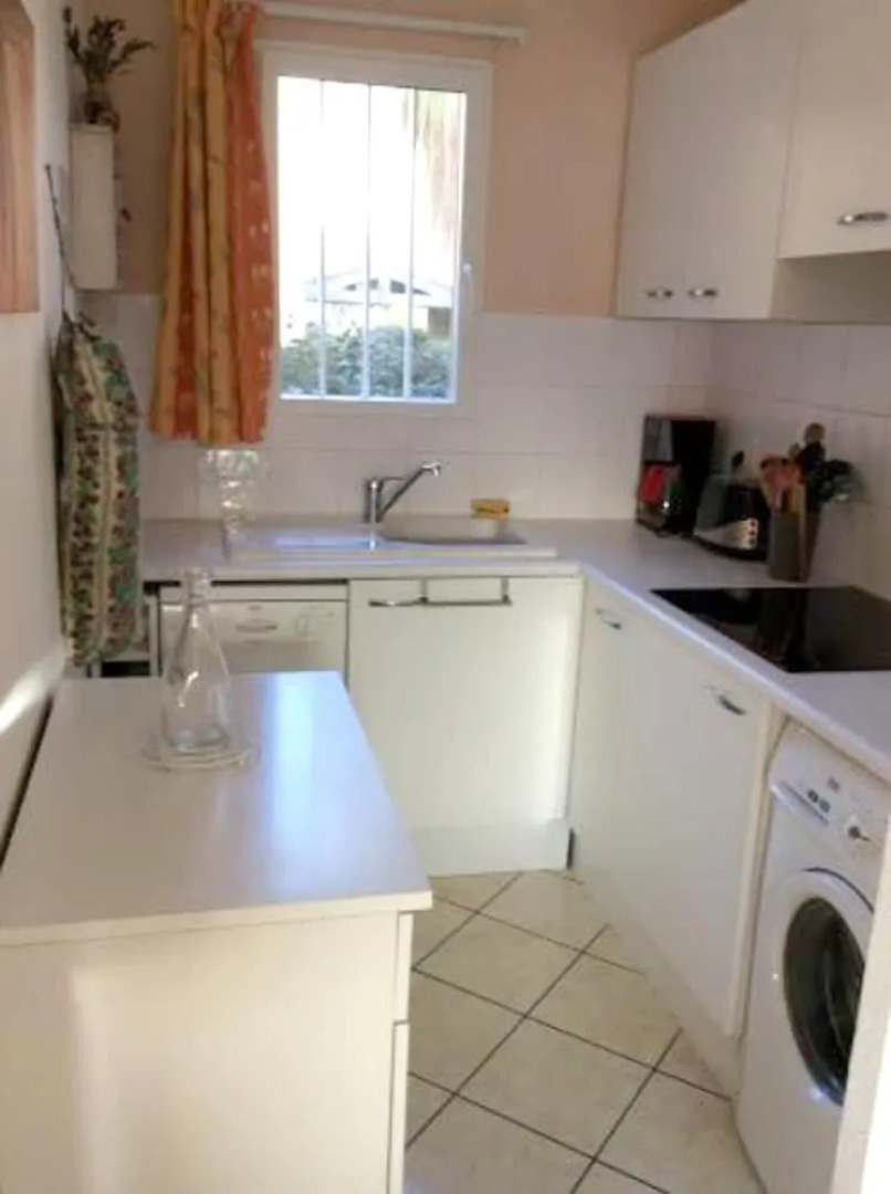 House With 2 Bedrooms in Valras-plage, With Shared Pool and Enclosed Garden - 50 m From the Beach