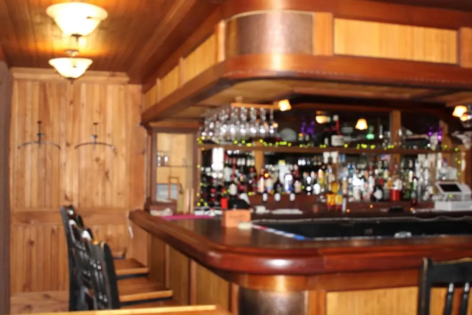 Hammos Pubstaurant and Lodge