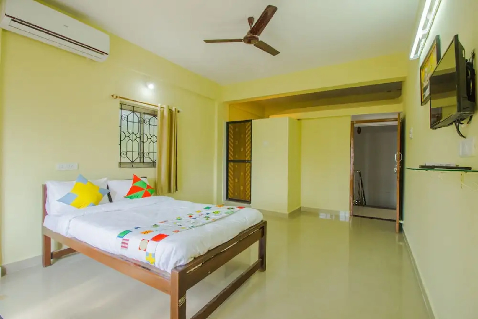 OYO 22002 Home Spacious Studio Uddo Beach