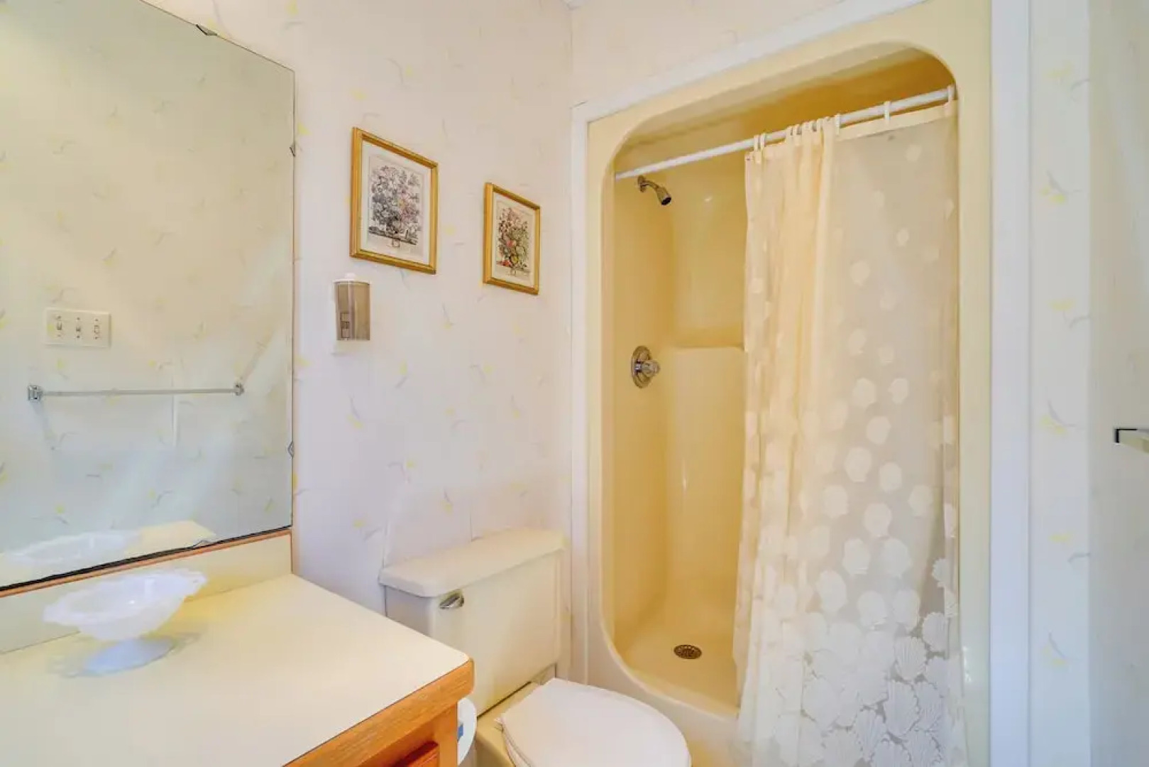 Spacious Kill Devil Hills Getaway w/ 3 Decks!