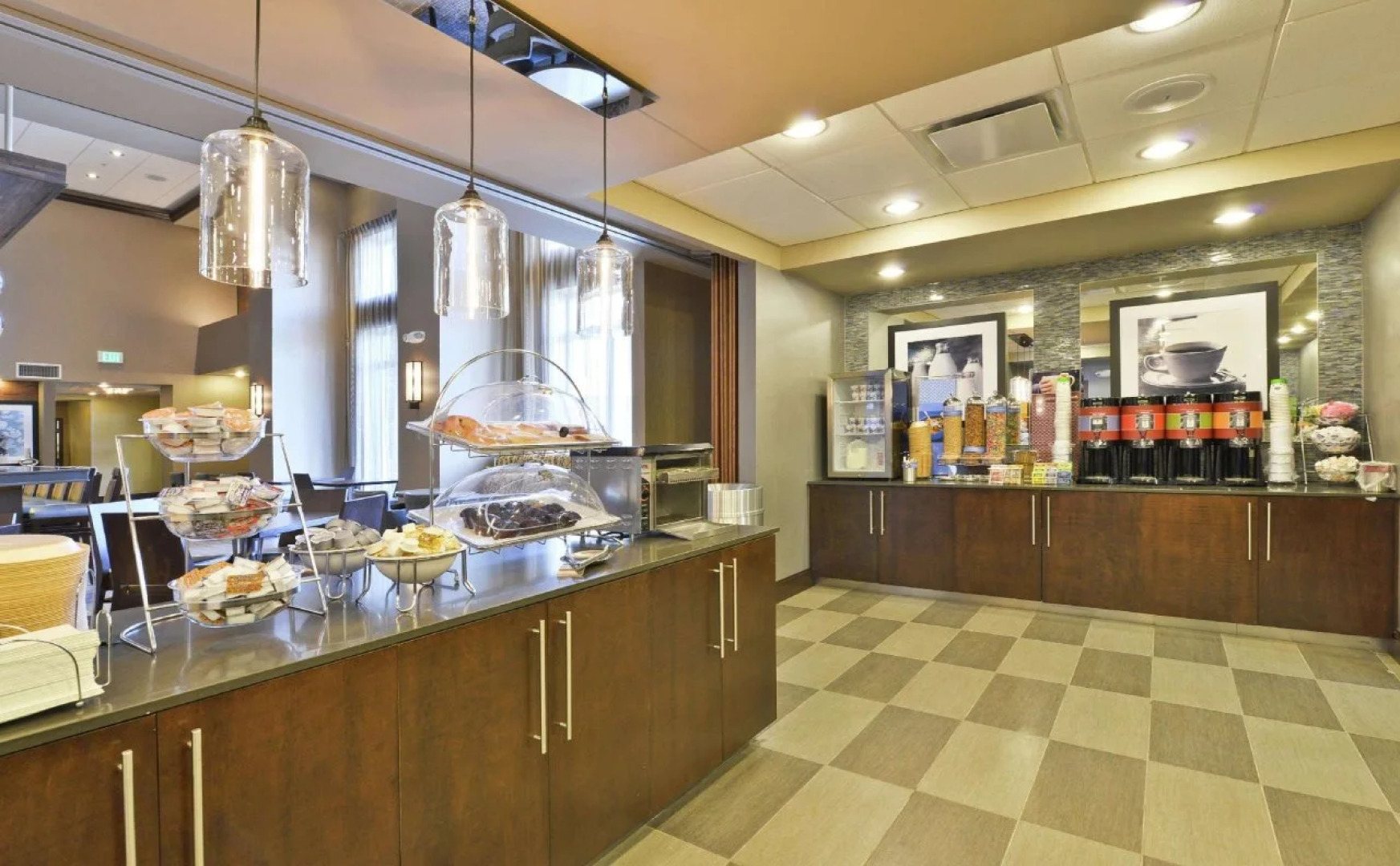 Hampton Inn & Suites Greensboro/Coliseum Area