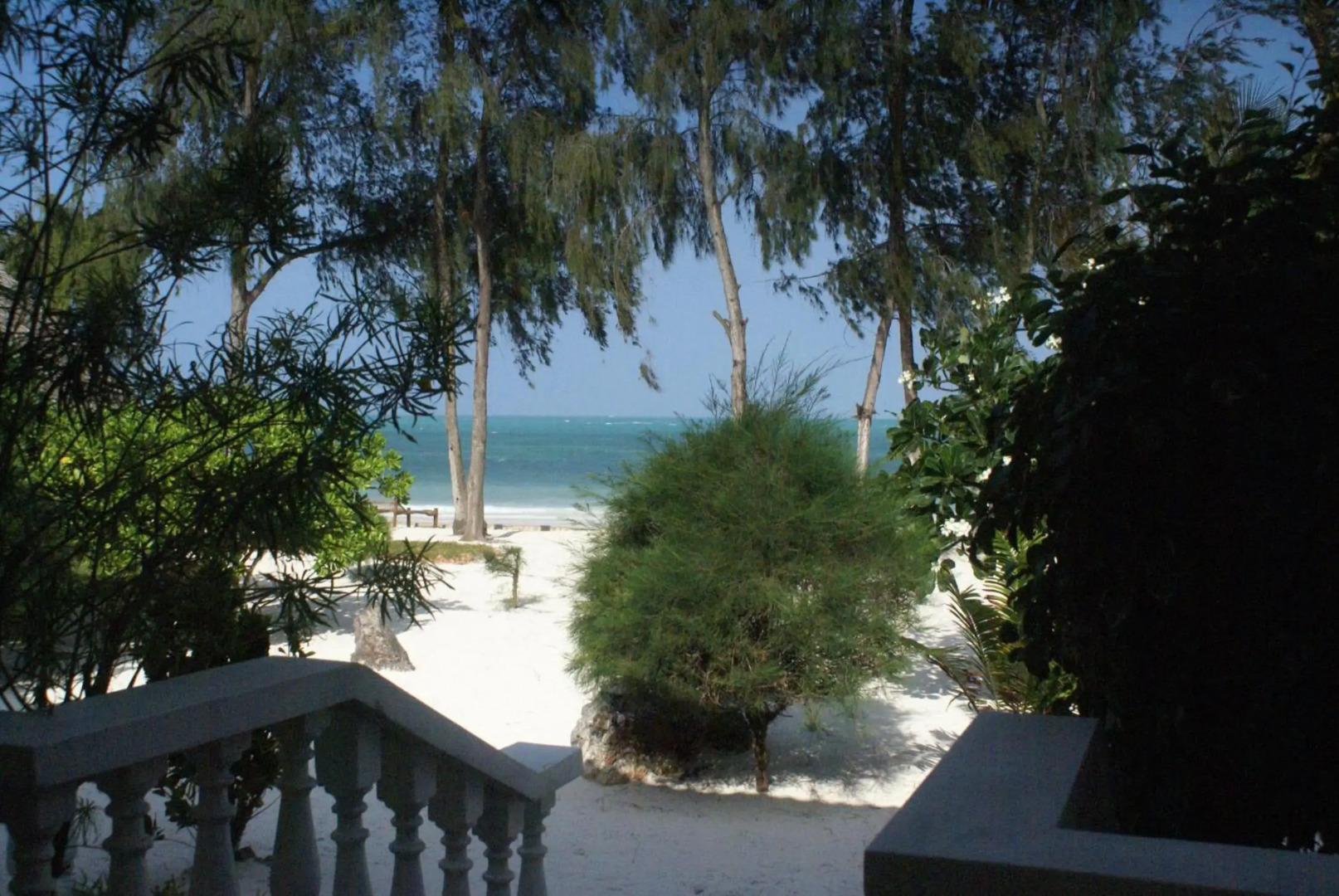 Moonshine Uroa Boutique Hotel