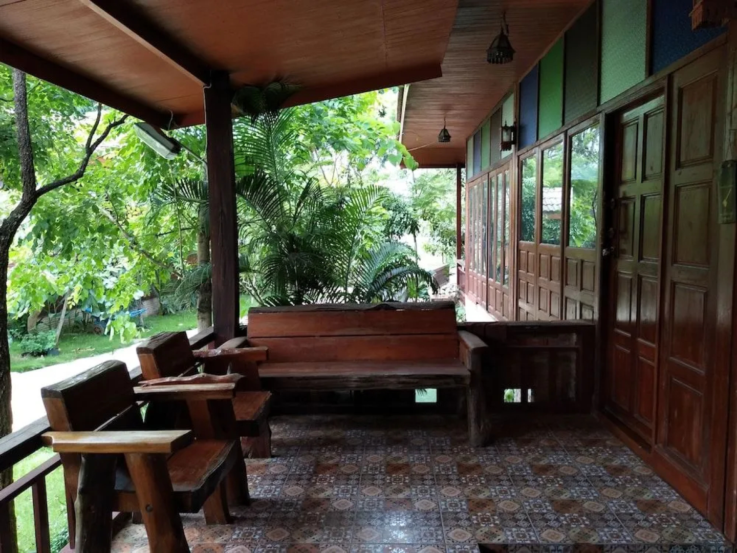 Ruean Ploysrirung Boutique Resort
