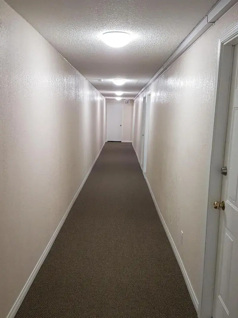 Parkway Motel & European Lodges