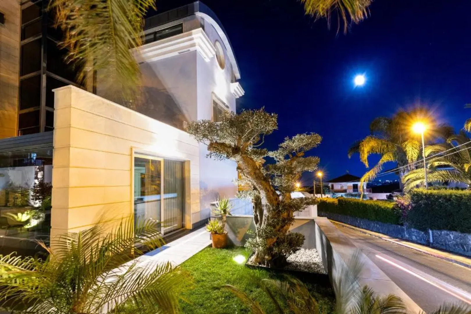 Zaffiro Lavico rooms Etna nature sea