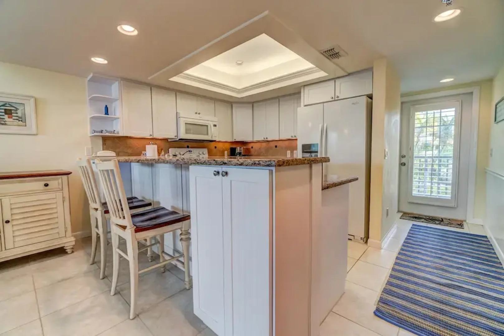 Beach Three Bedroom Villa by Redawning