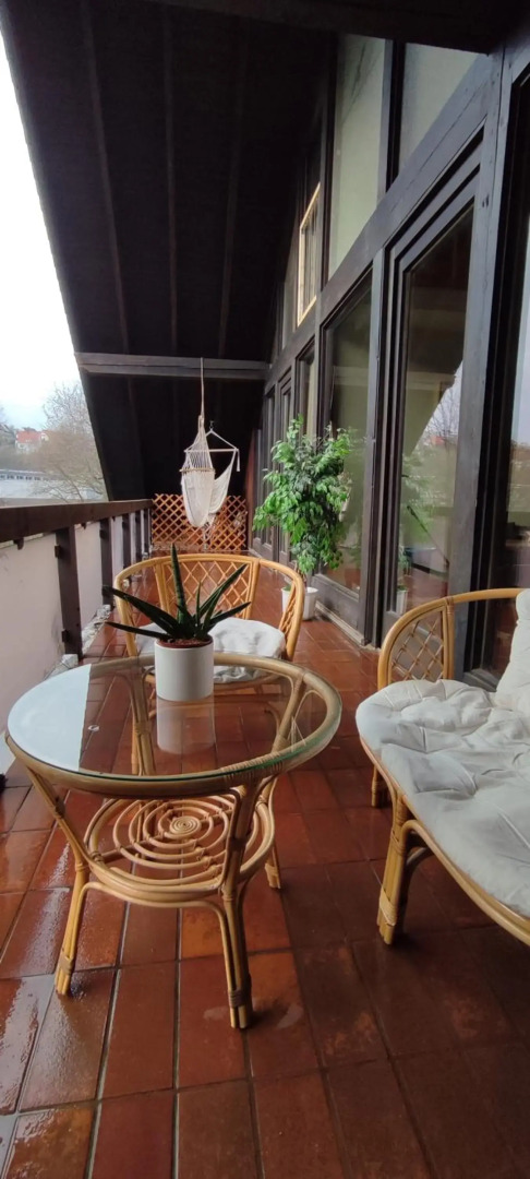 Stilvolle Galeriewohnung im Land der tausend Berge