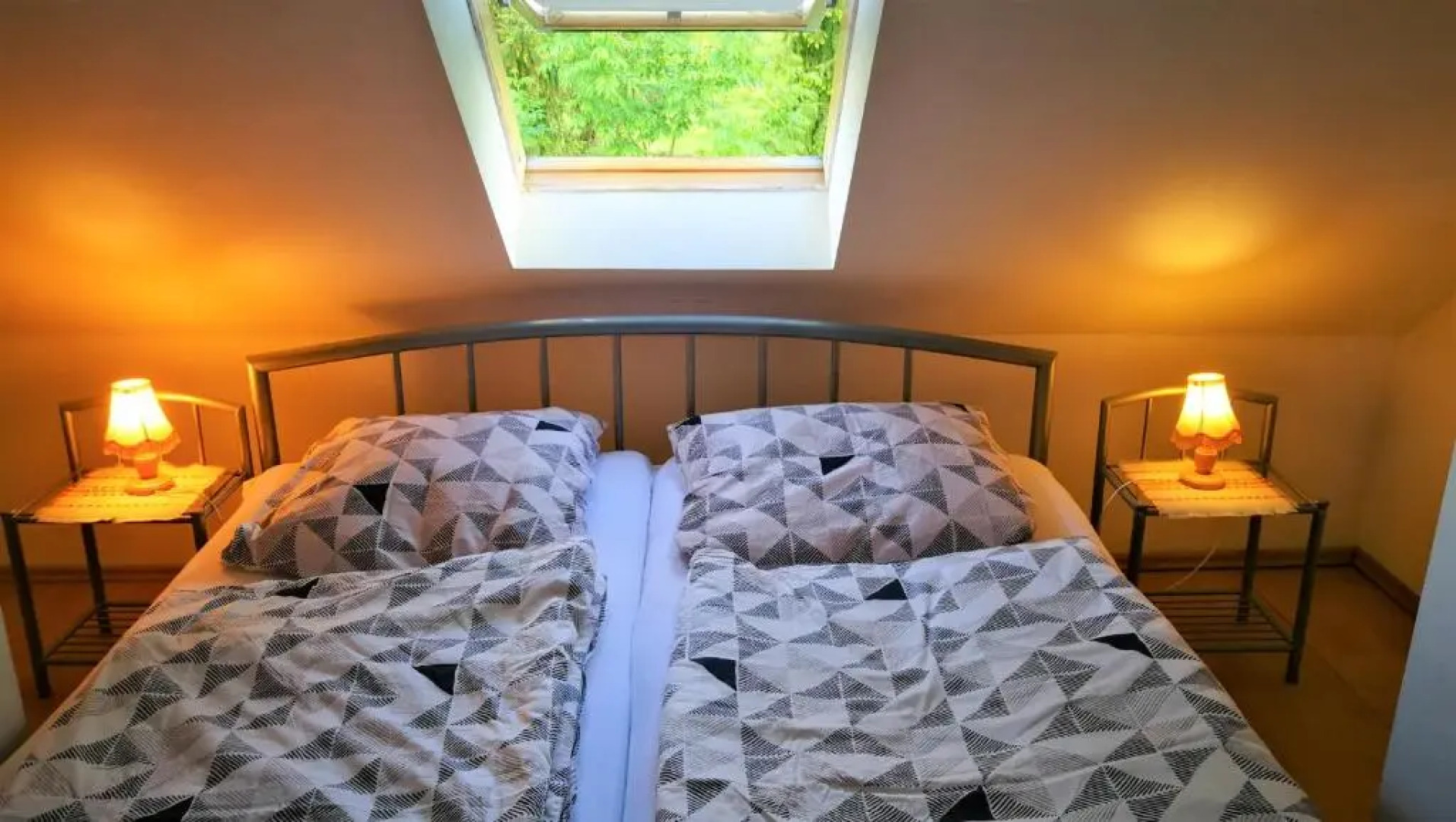 Attic Oelsnitz am Hegebach mit Netflix und Parkplatz Self Check-in