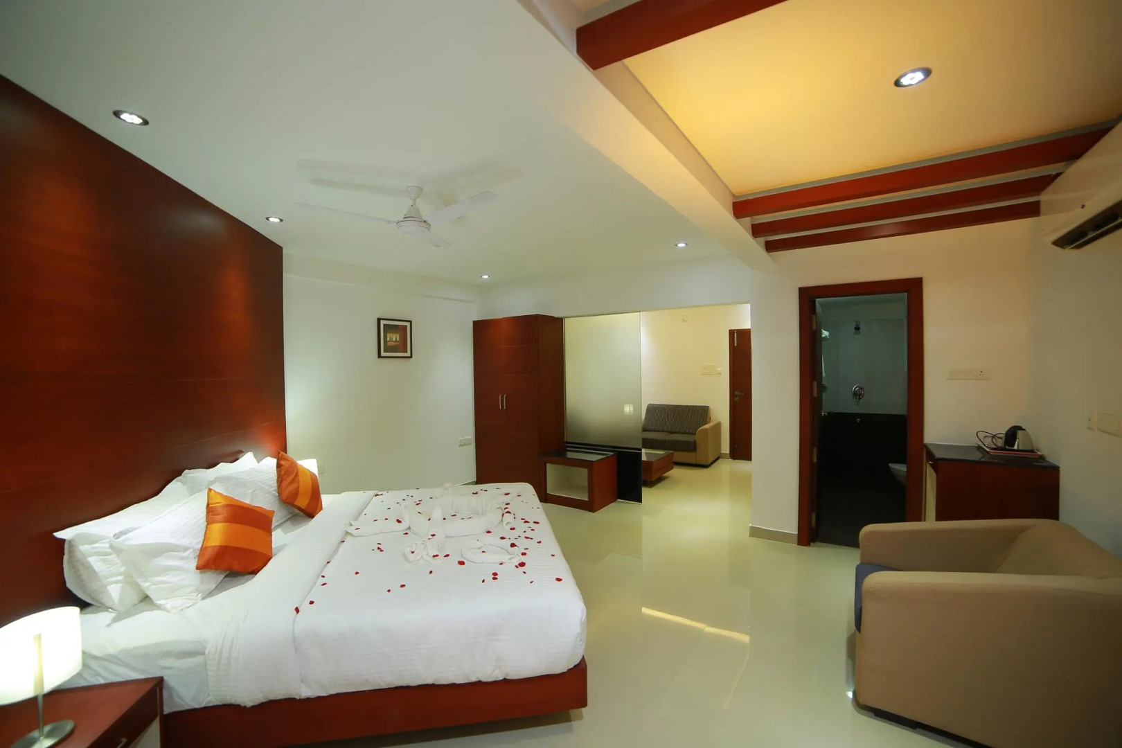 Nakshatra Emerald Inn