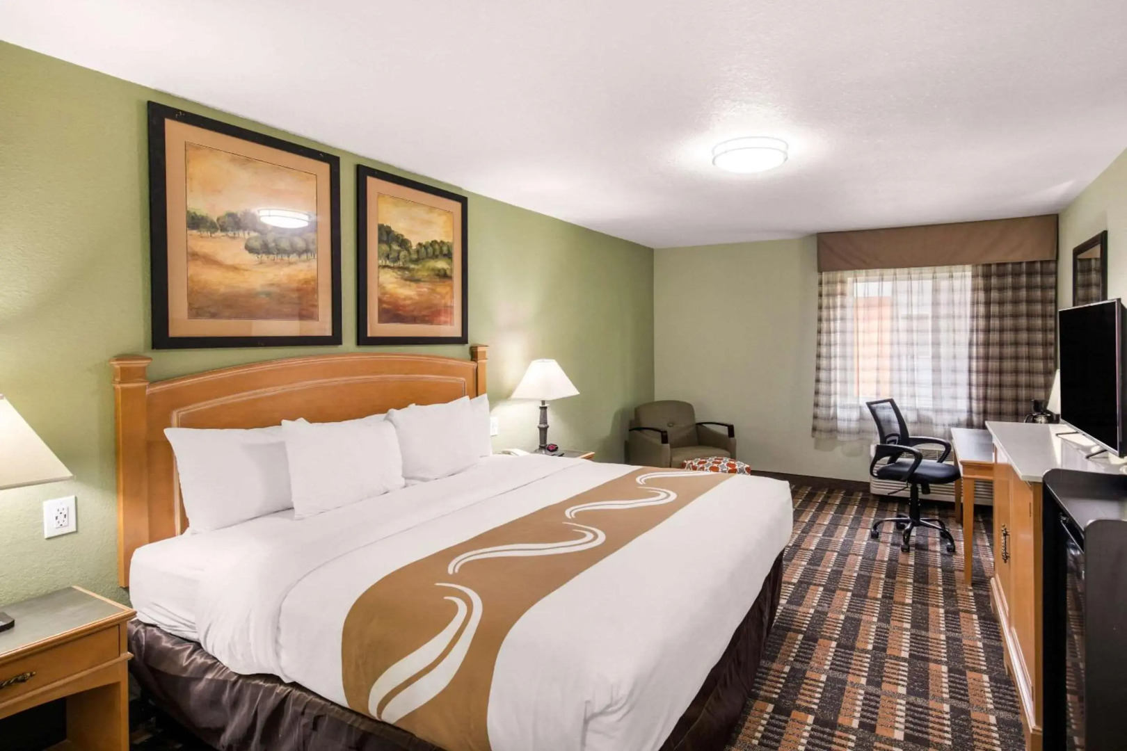 Quality Inn & Suites Plano East - Richardson