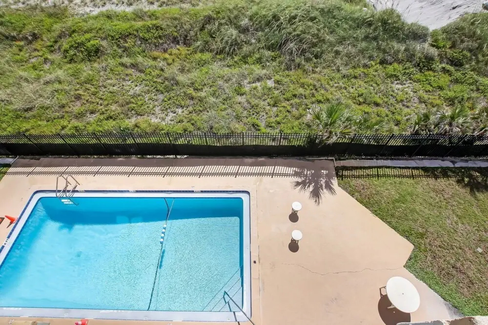 Oceanfront on the Beach - Pool