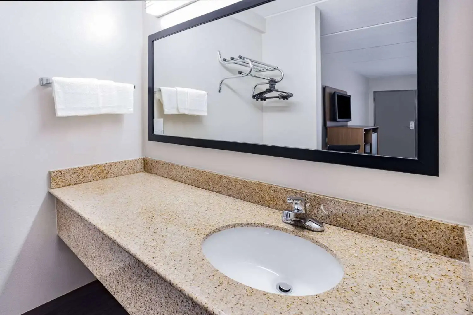 Days Inn by Wyndham Leeds