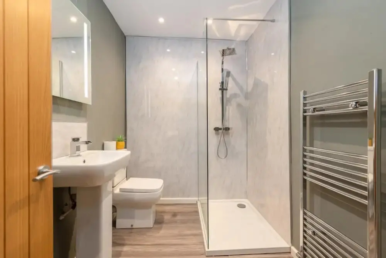 The Red Admiral Hotel