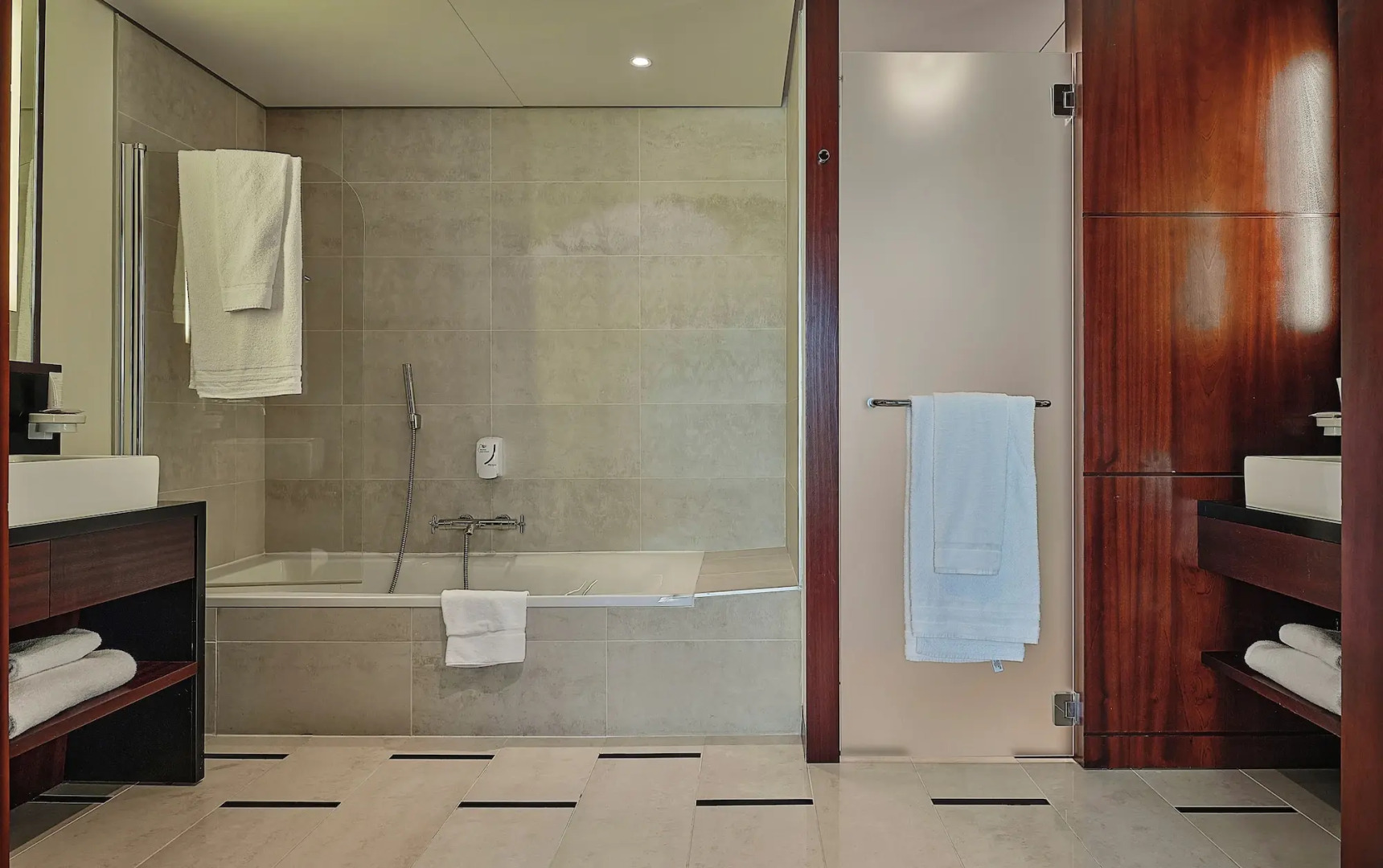 Le Mauritia Hotel & Spa