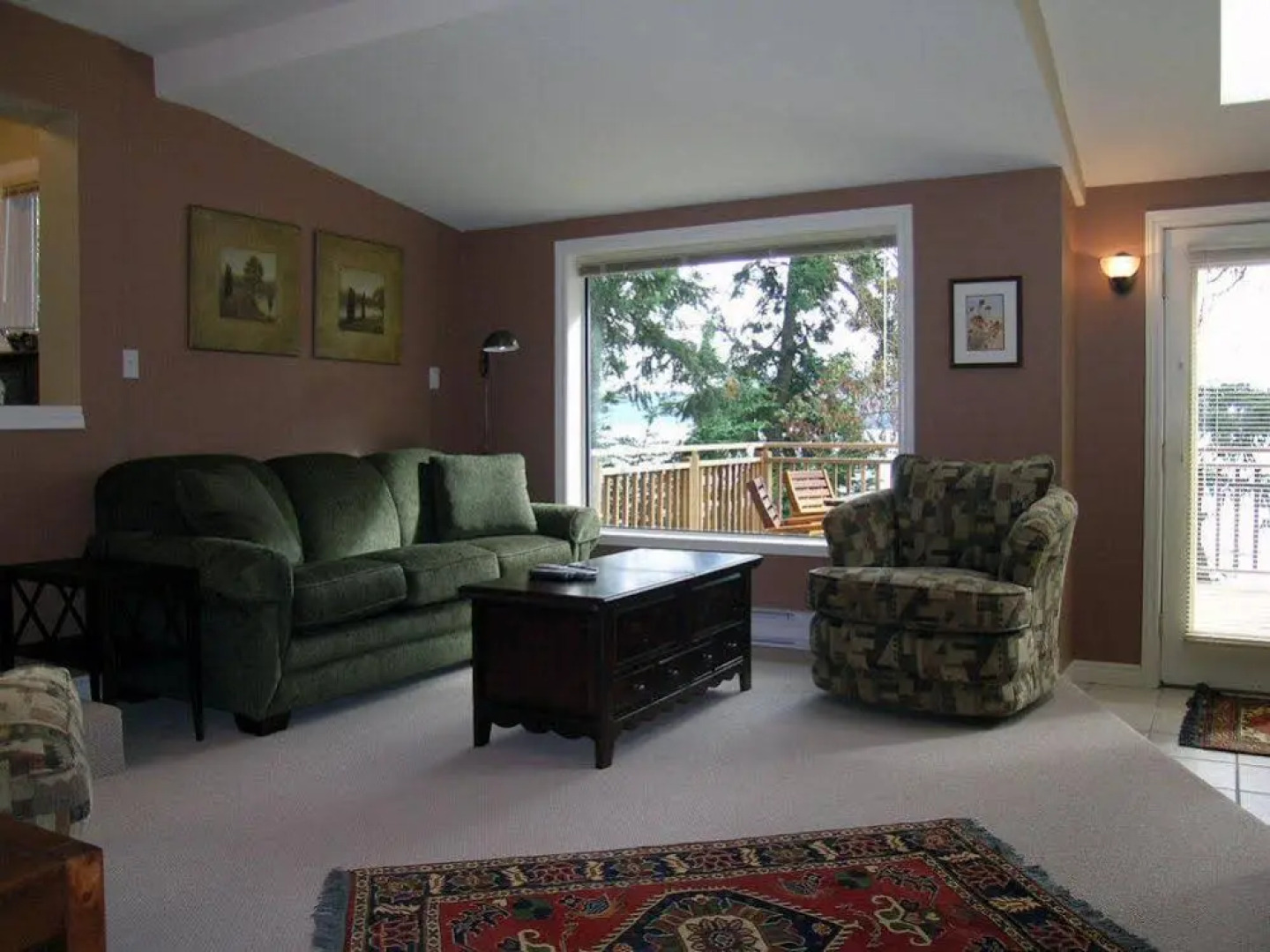 Madrona Cottage by BC Island Vacation Homes