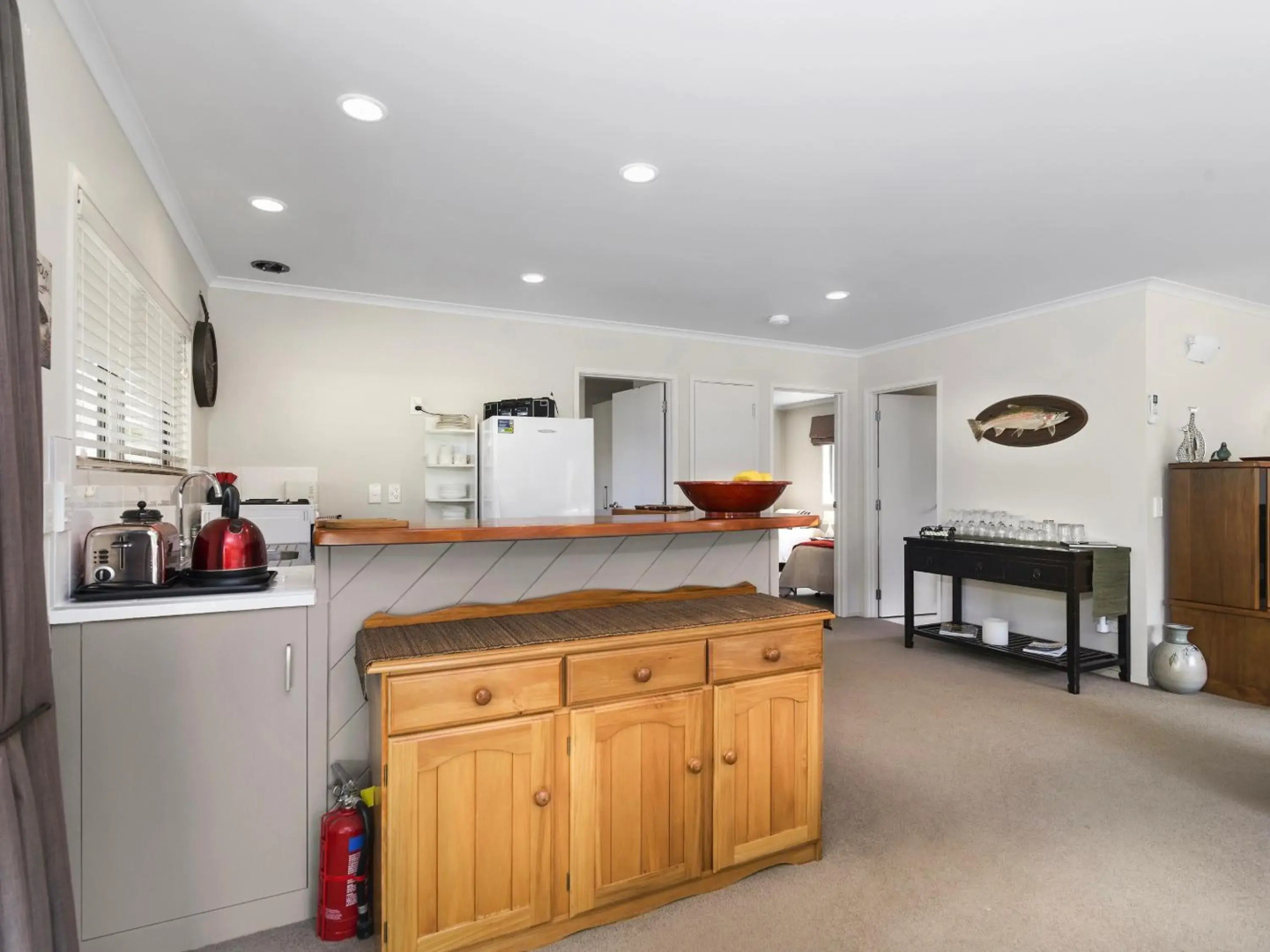 Rainbow Cottage - Lake Tarawera Cottage