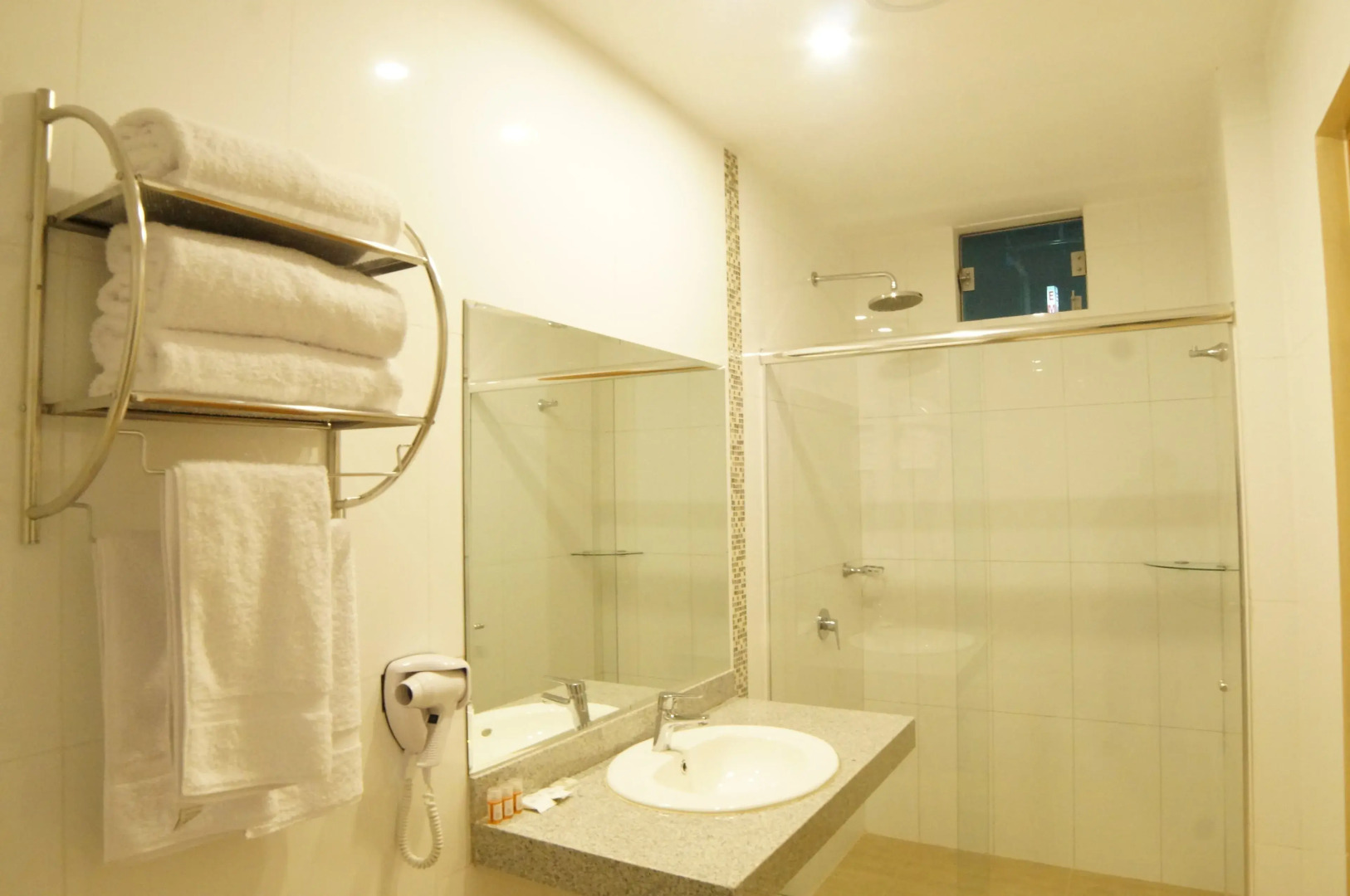 Aguila Dorada Selva Hotel