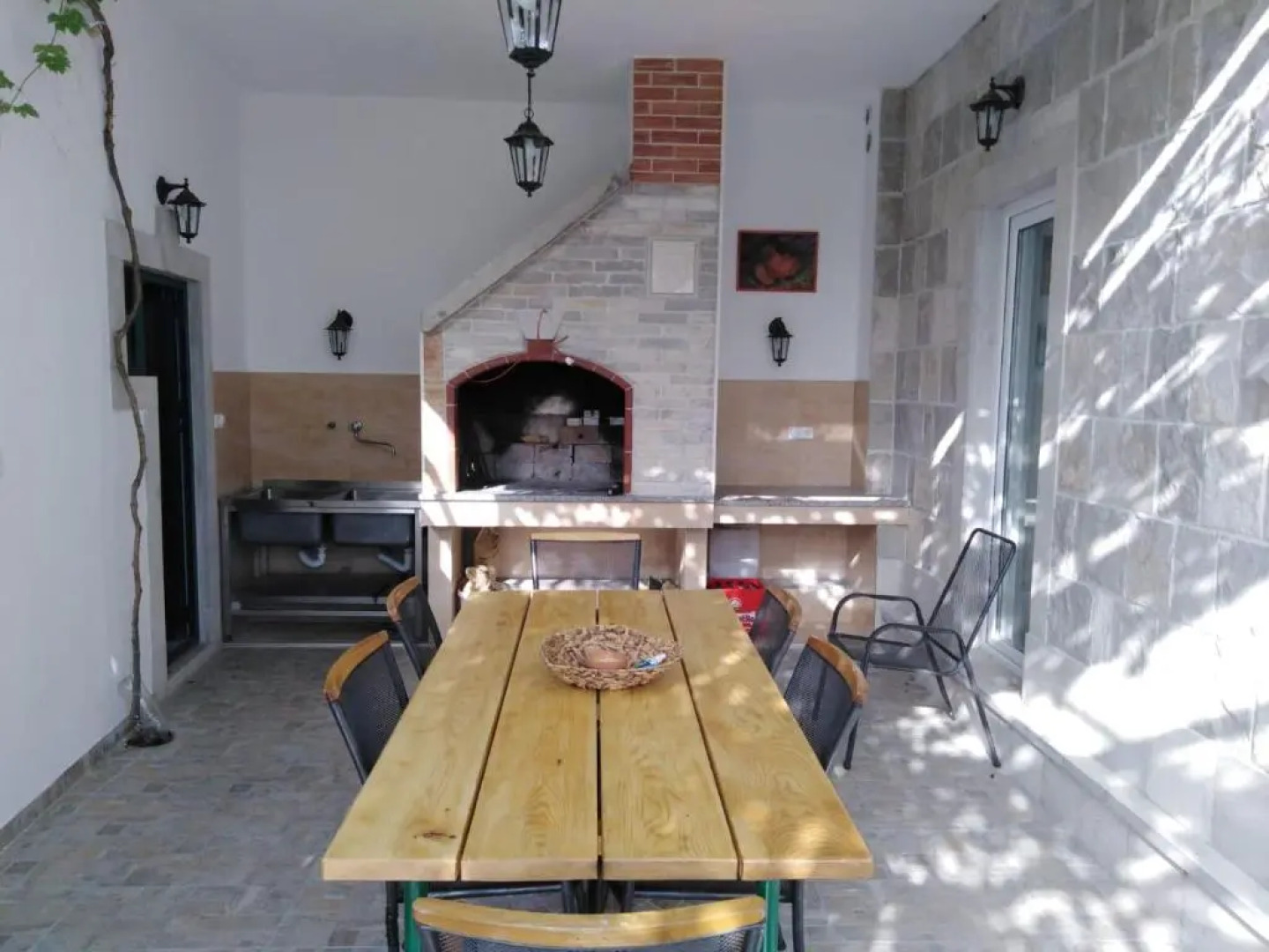 Family House LA - Krvavica