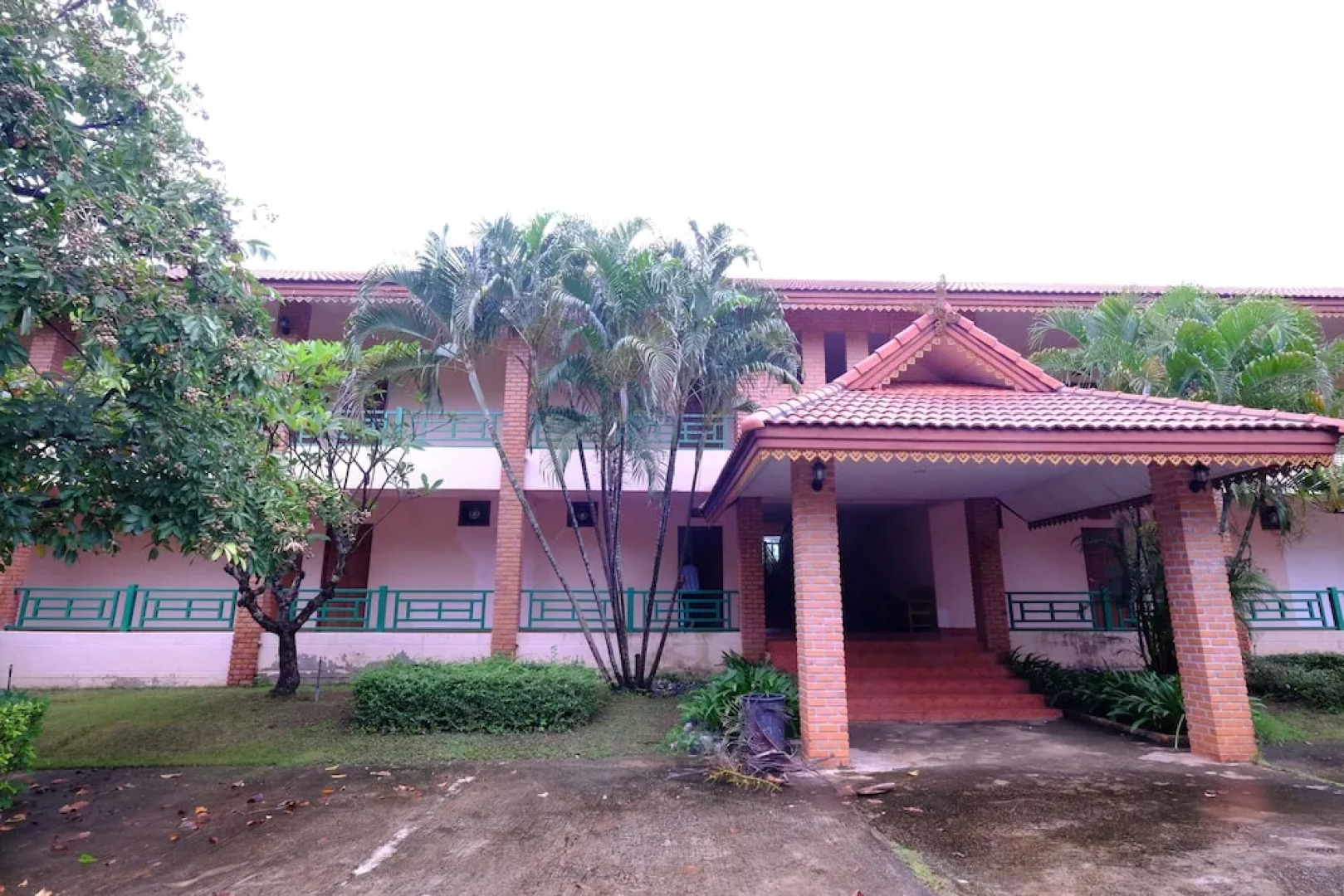 Chomdao Hotel & Resort