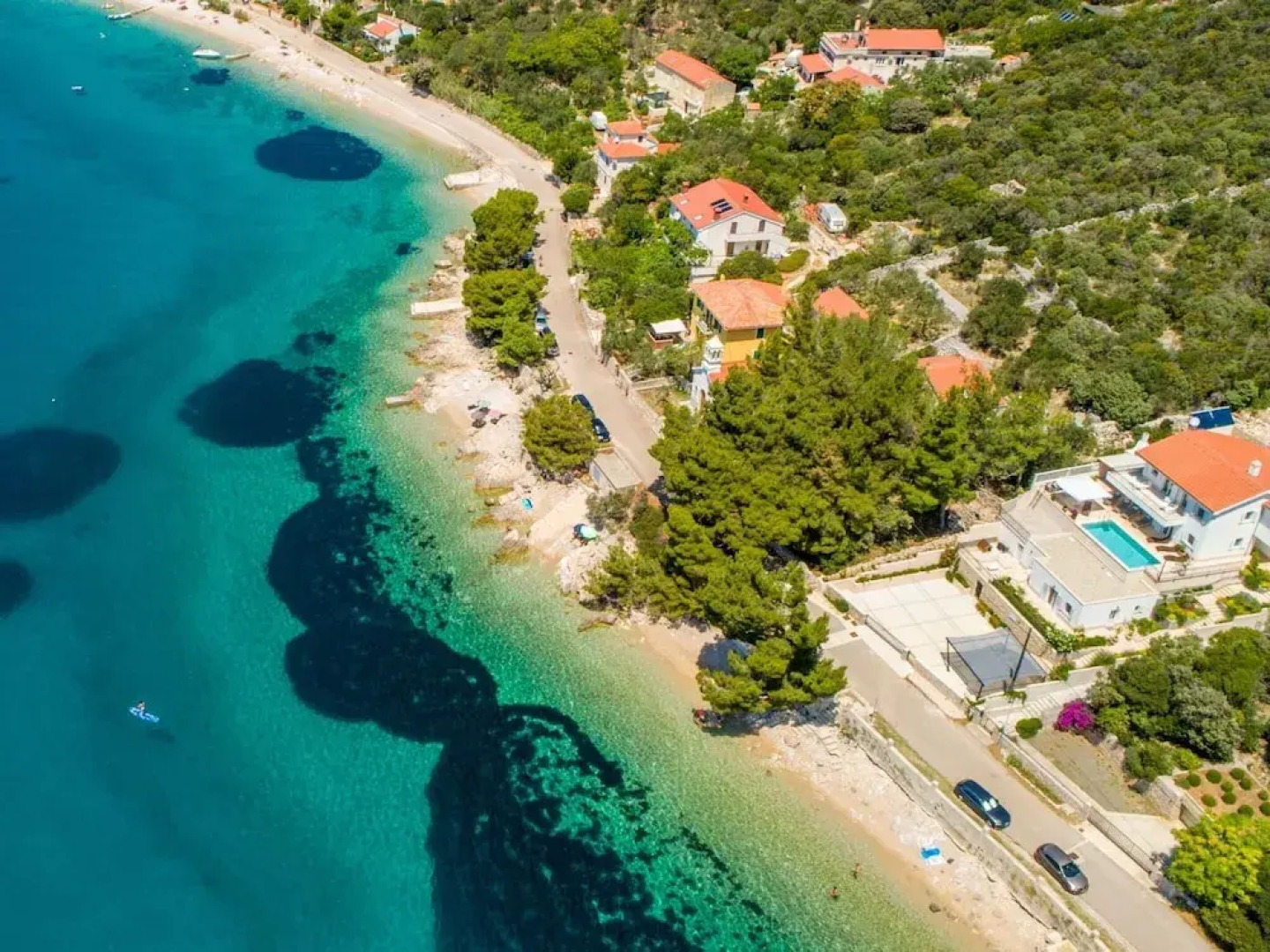 Villa in Cres With Sea Views & Pool