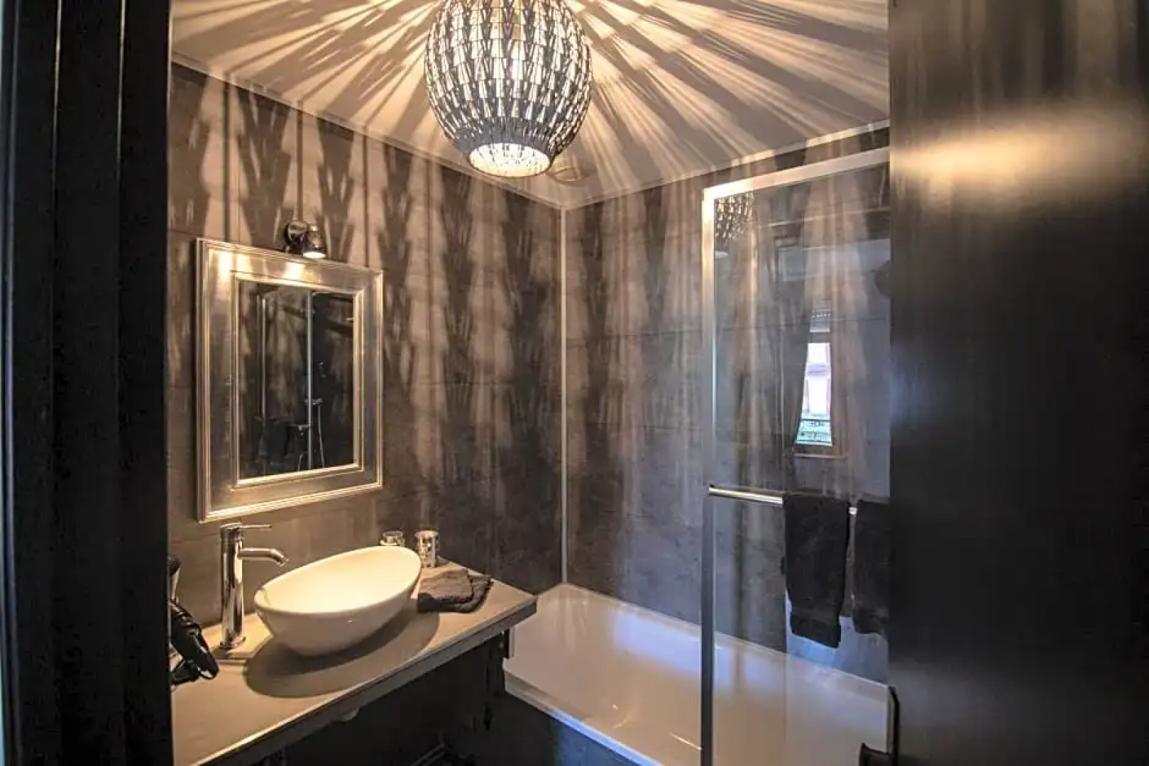 Aux Berges de Sambre