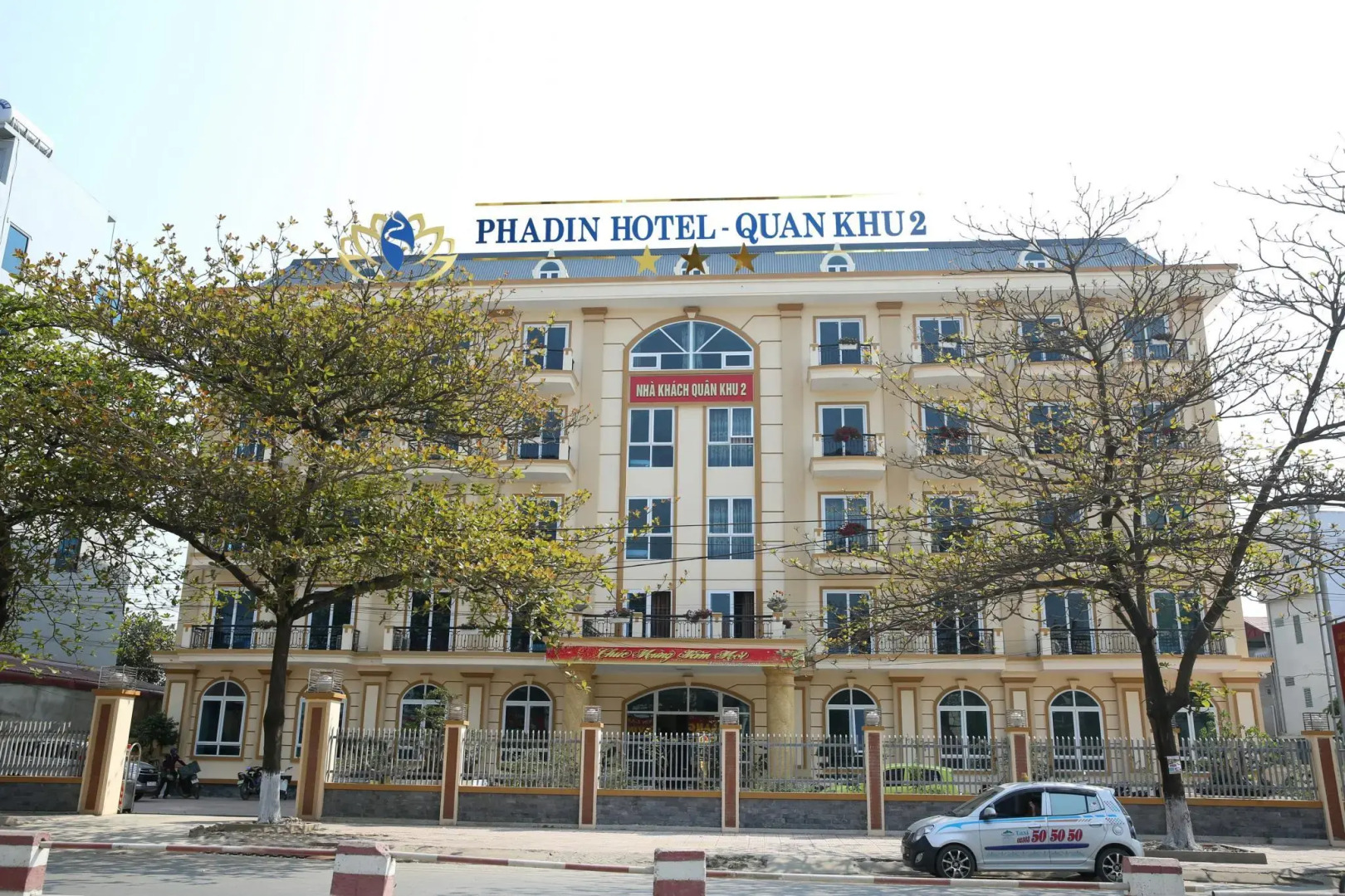 Phadin Hotel