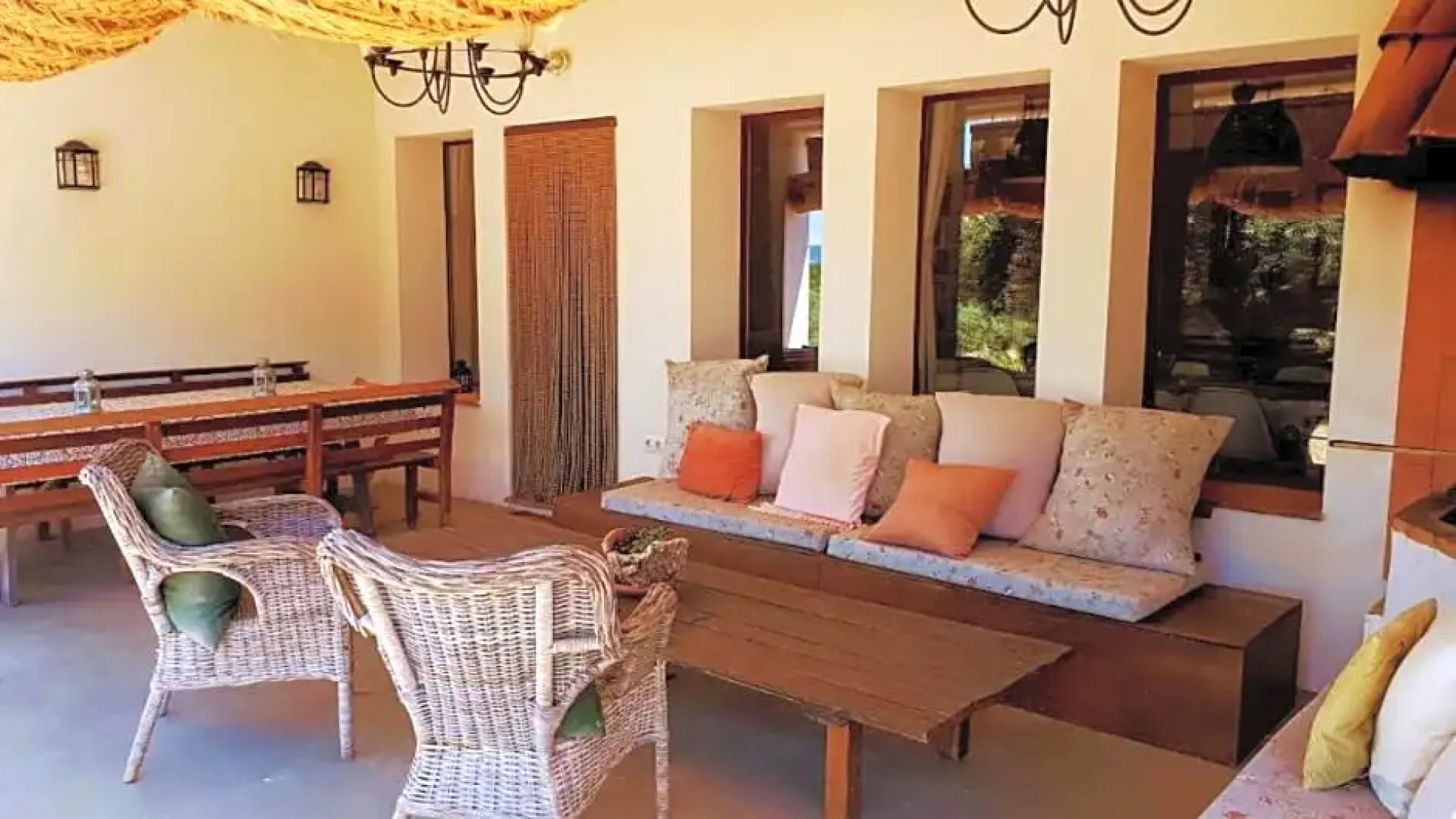 Flores Amarillas B&B