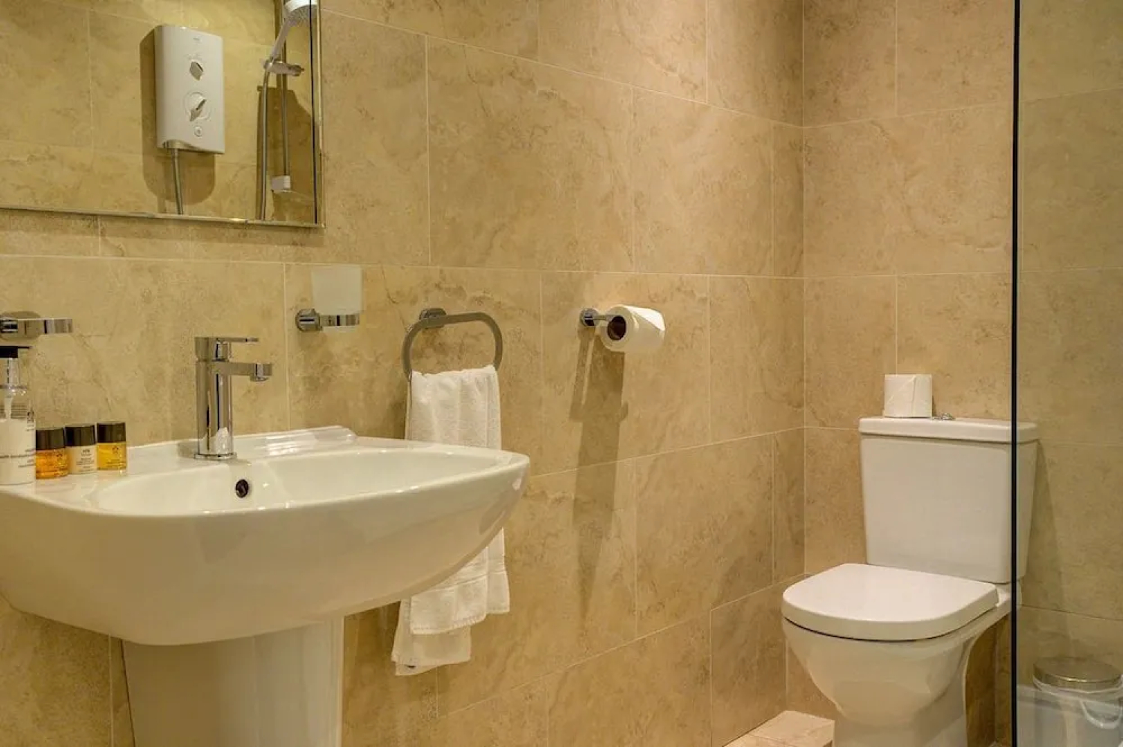 Shireburn Arms Hotel
