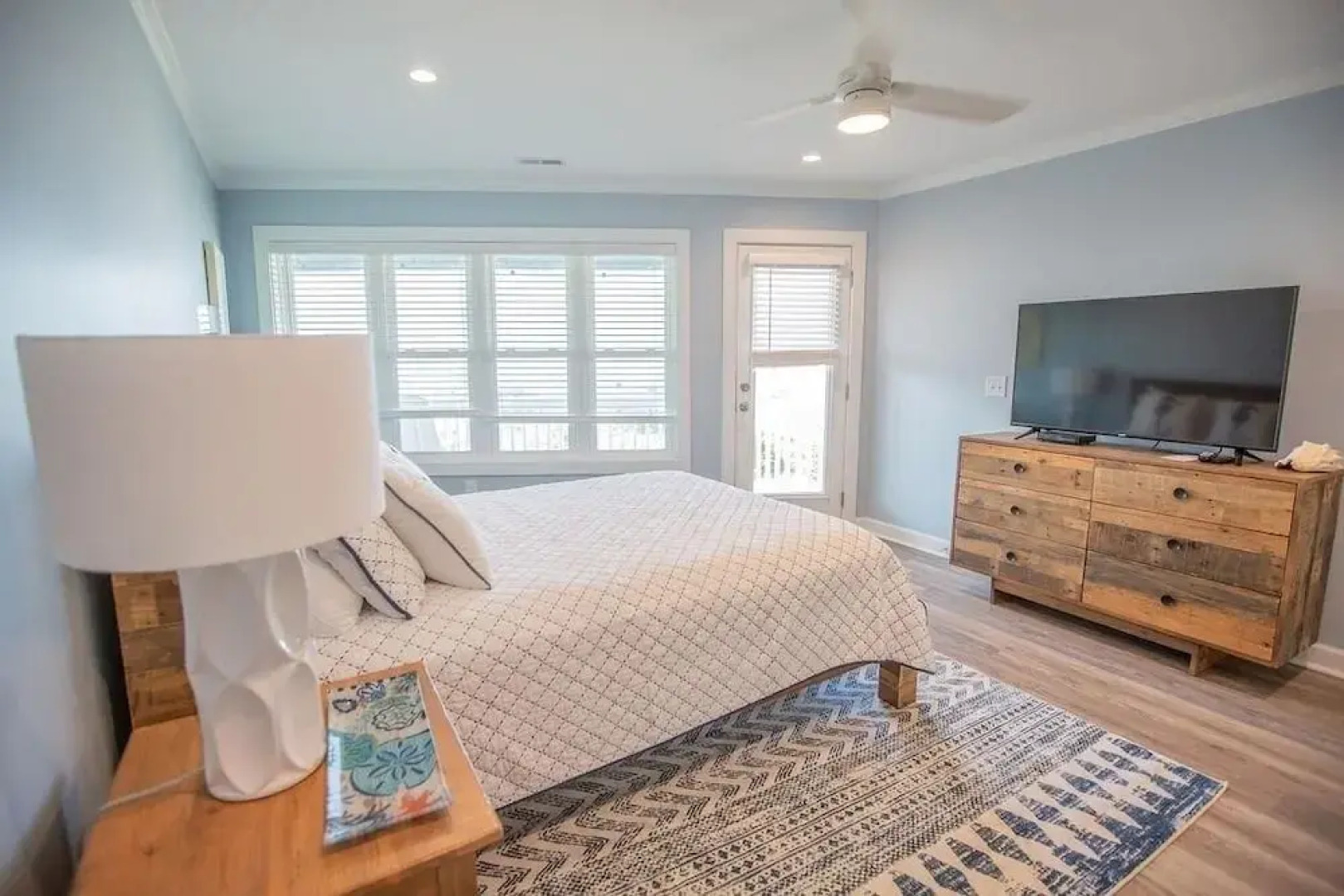 Three Girls 5 Bedroom Home by RedAwning