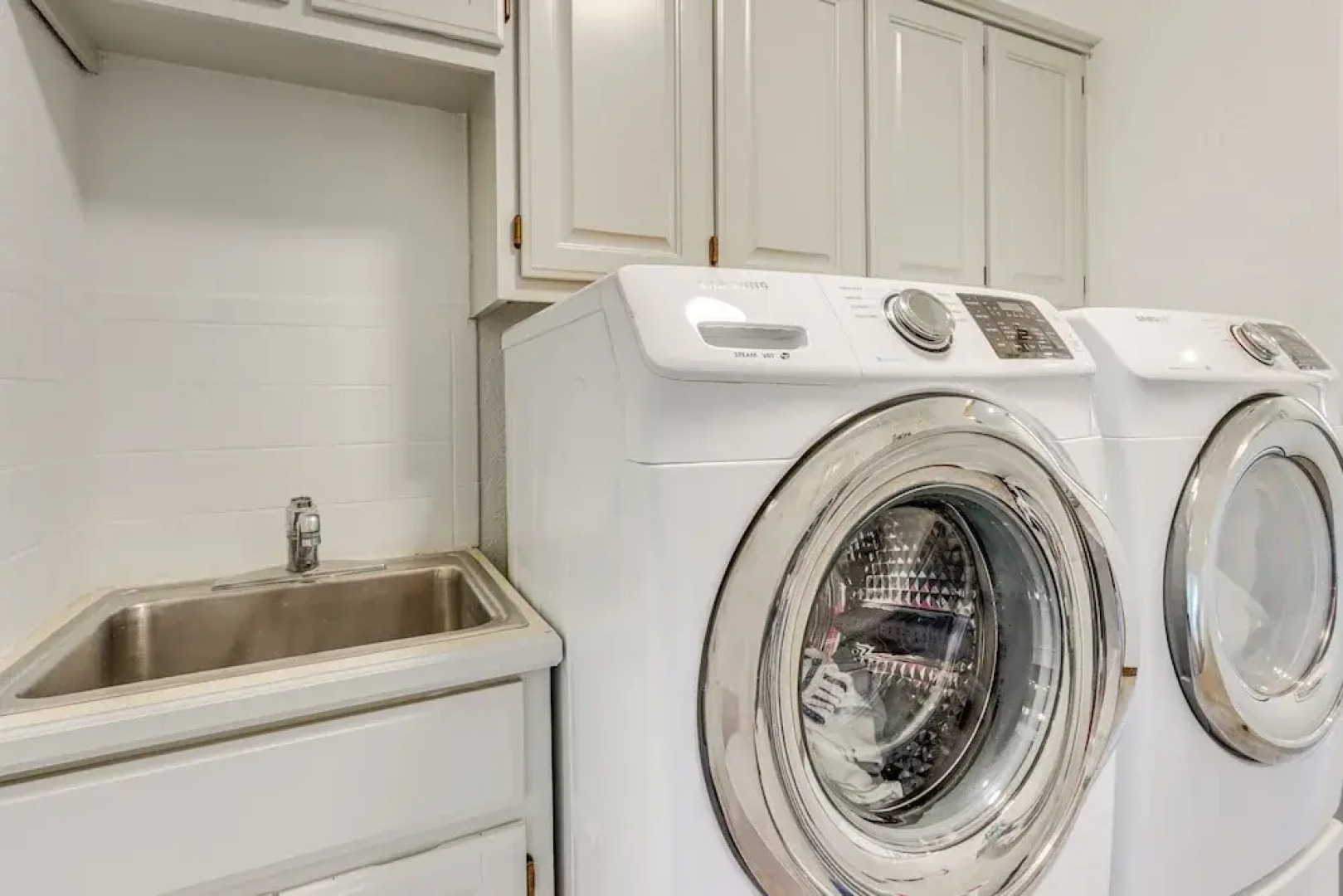 Swim & Boat Docks: Lakefront Gem in Bella Vista!