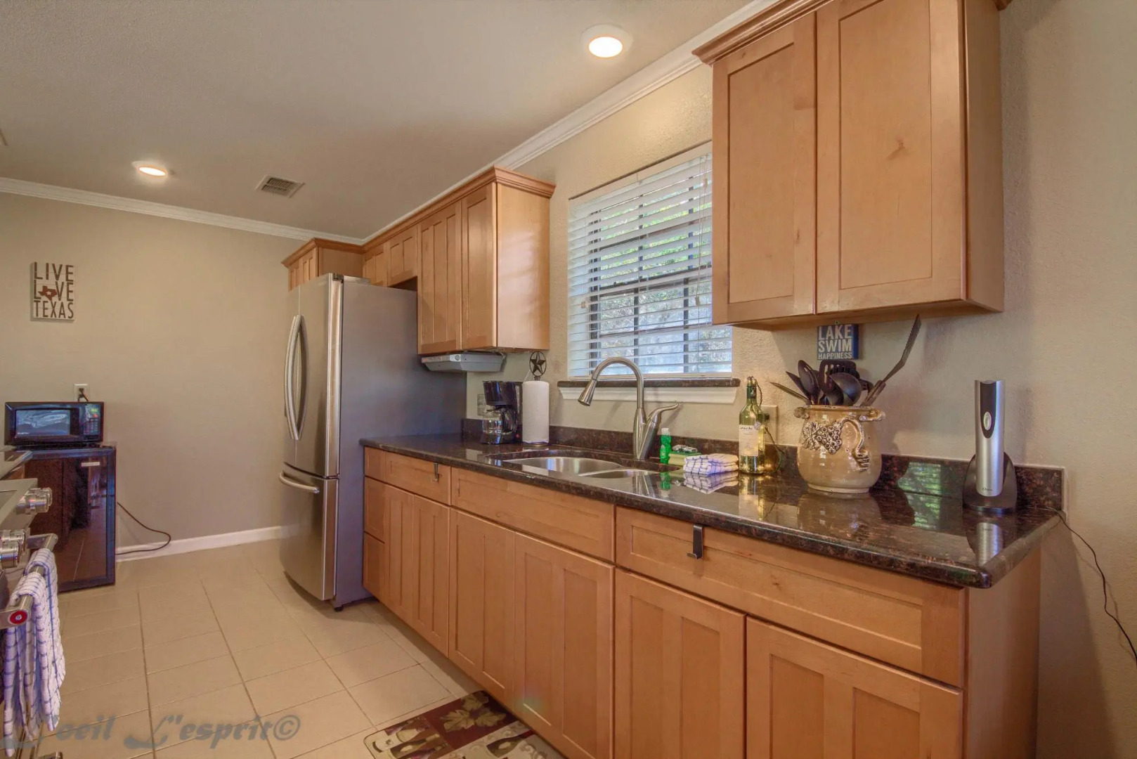 Yellow Rose CL 2459 in Canyon Lake