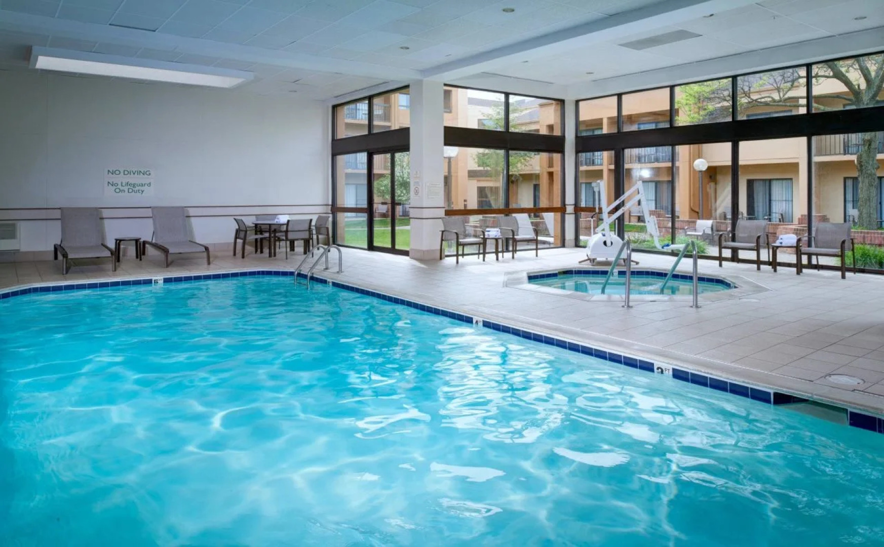 Courtyard by Marriott Detroit Dearborn