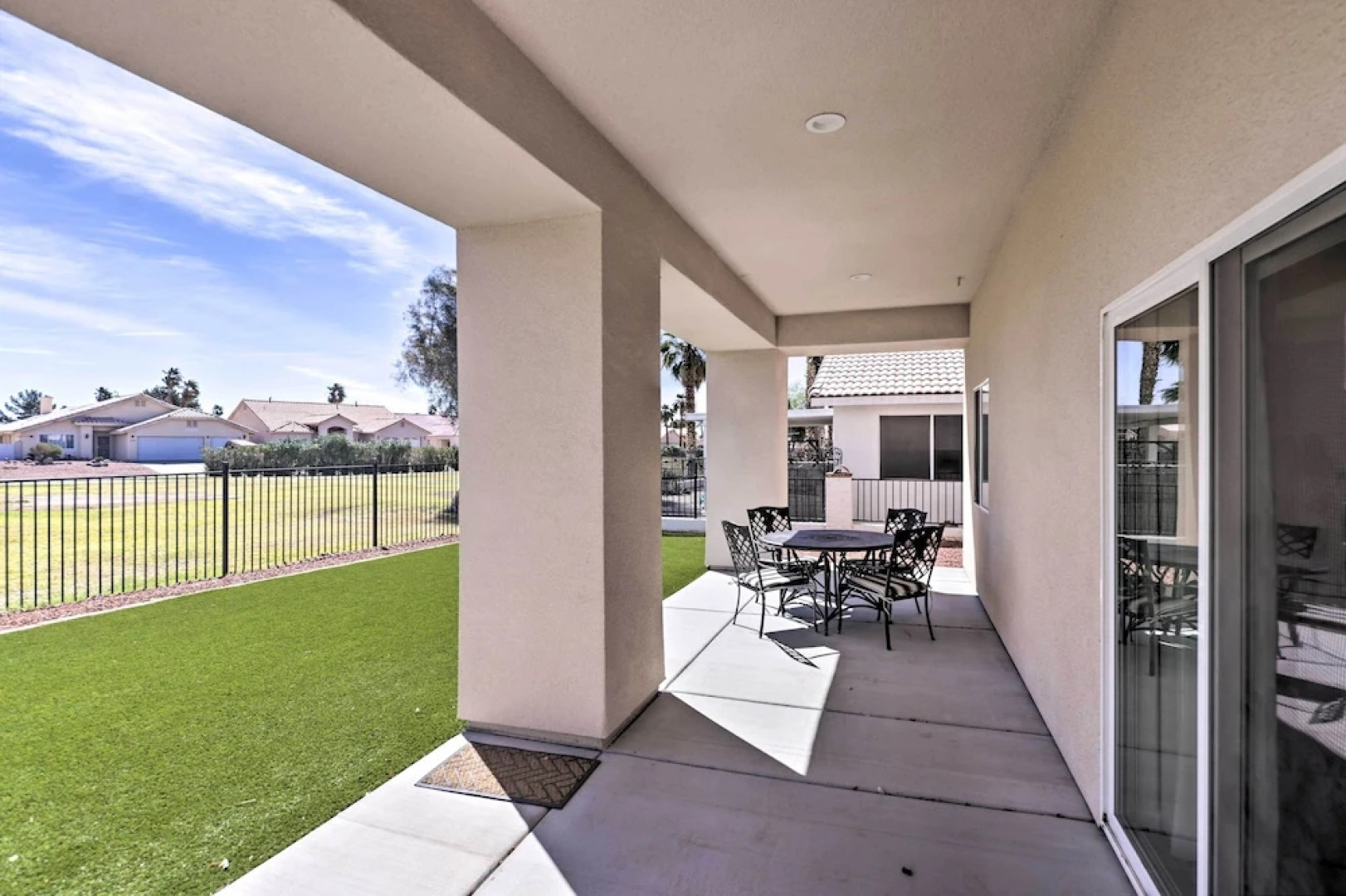 Bright Home w/ Yard, 4 Mi to Colorado River!