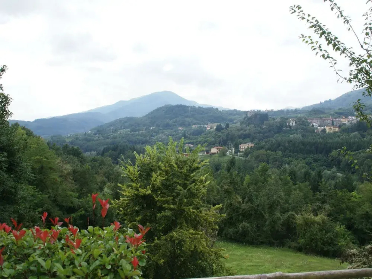 Tranquil Villa in San Romano di Garfagnana with Hot Tub