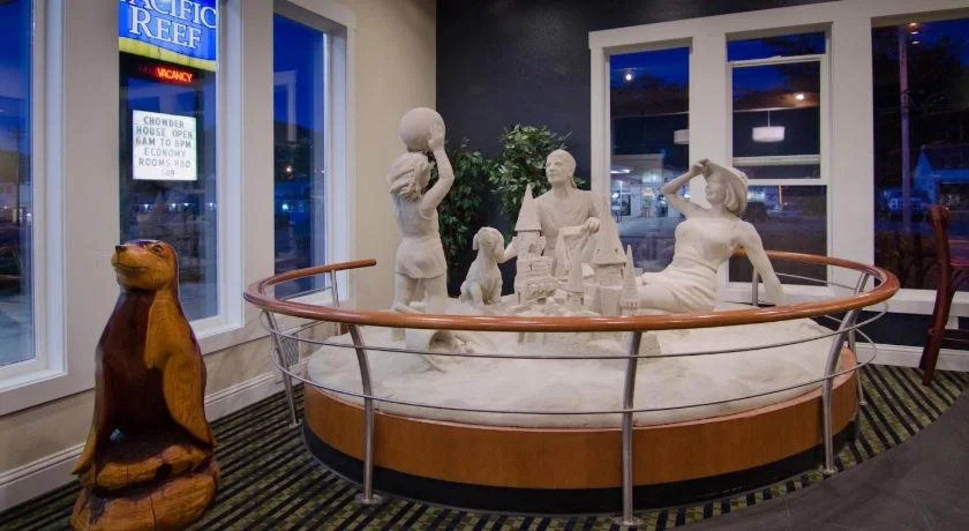 Pacific Reef Hotel & Light Show