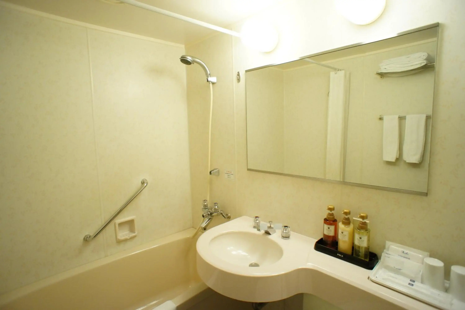 Hiyori Hotel Osaka Suminoekoen Station