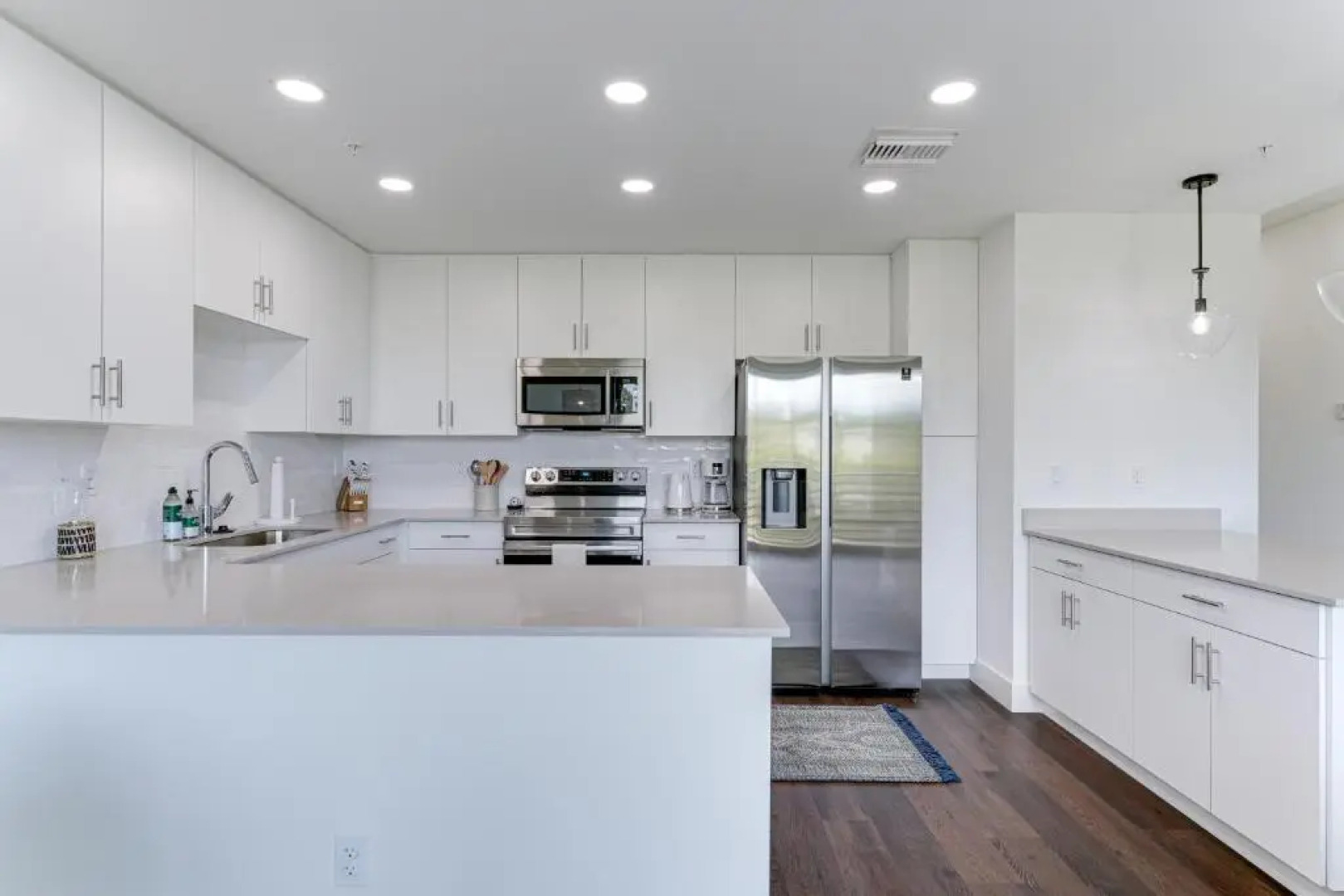 All-New, Waterfront Condo in Downtown Sarasota!