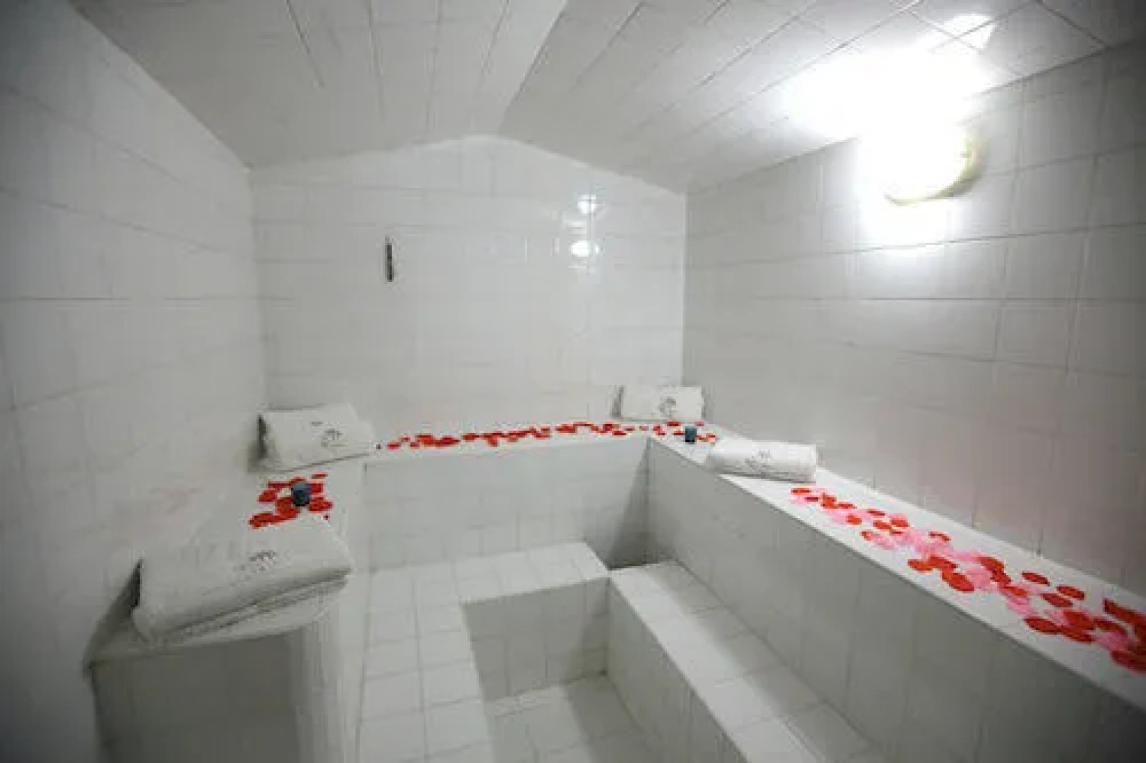 The Rokes Plaza Hotel