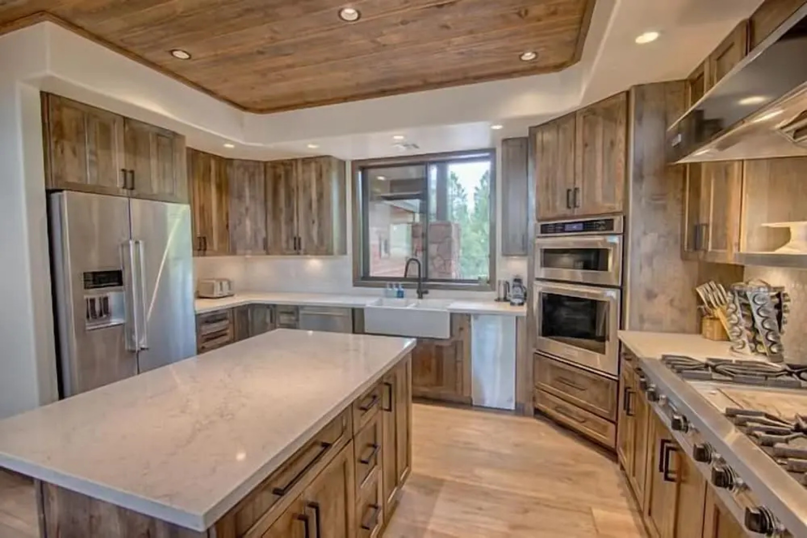 At Whispering Pines 4 Bedroom Home by RedAwning