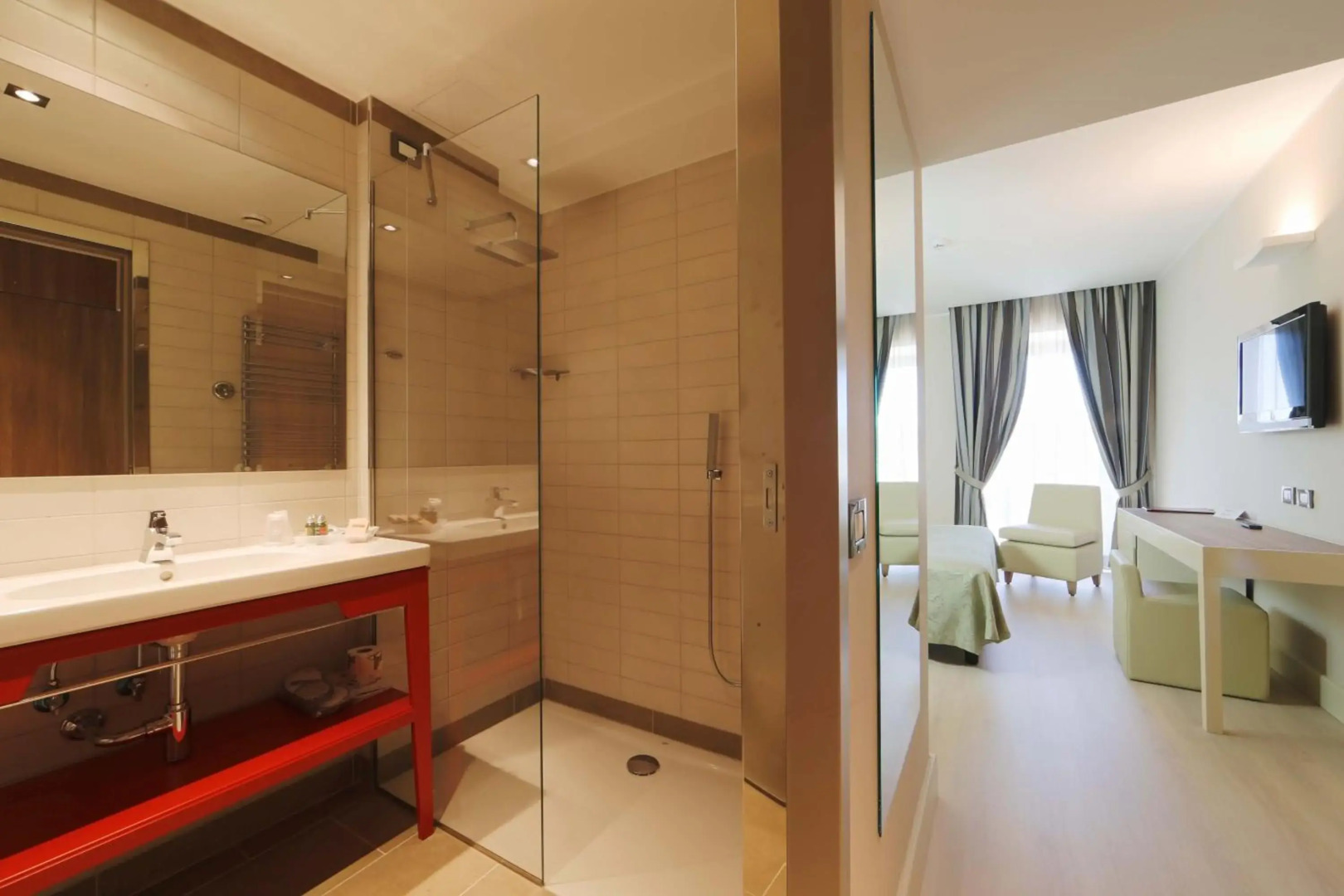 Отель Mirasole International