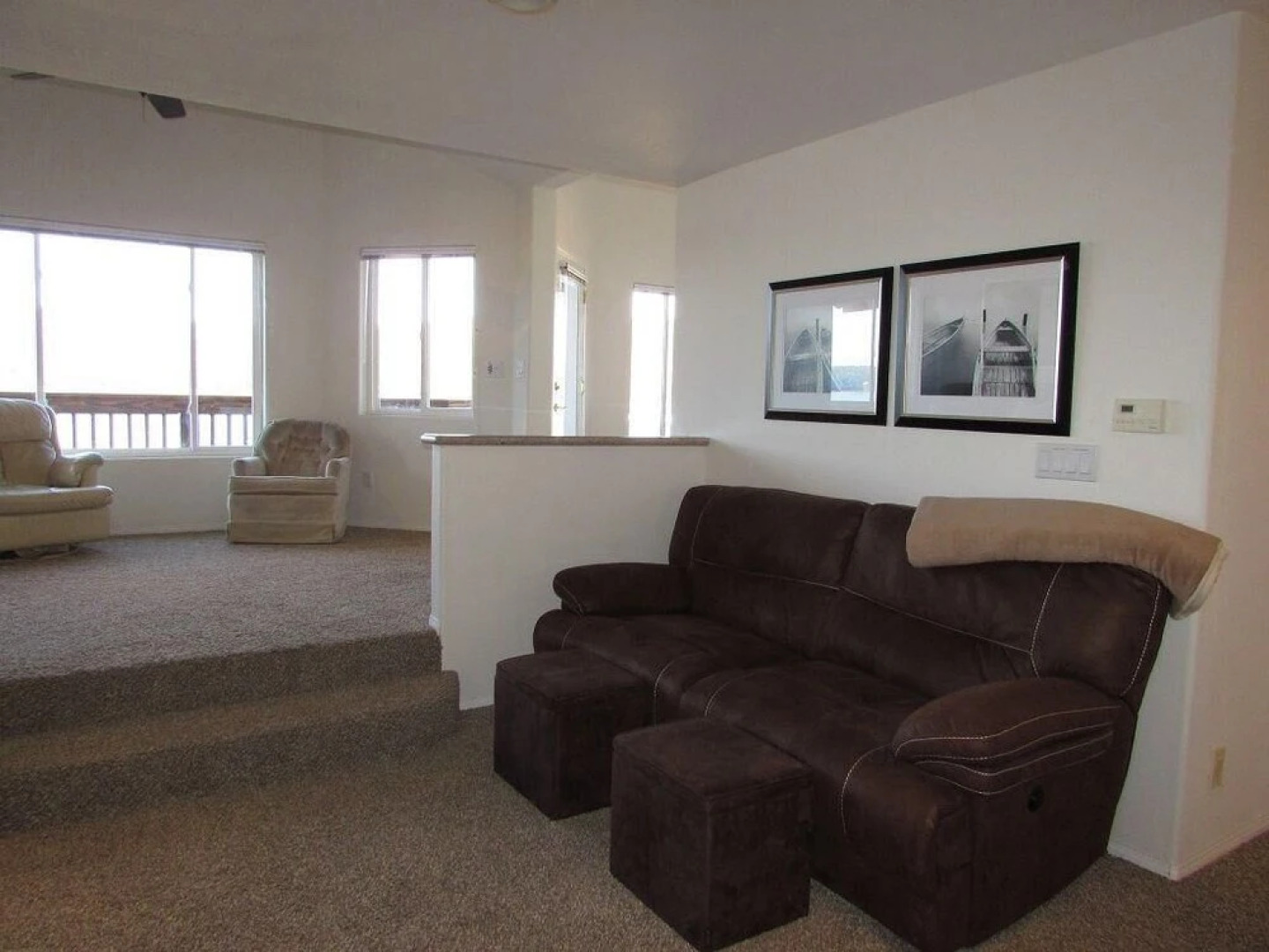 032 - Lakefront Village Escape