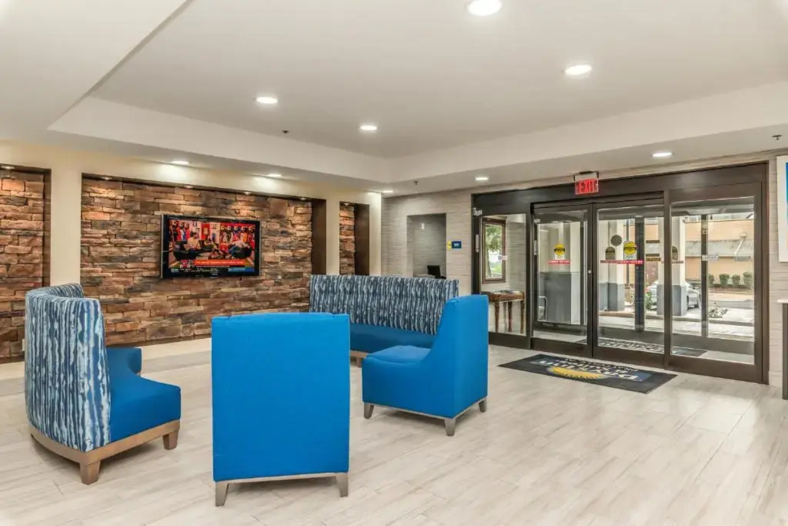 Days Inn & Suites Prattville-Montgomery