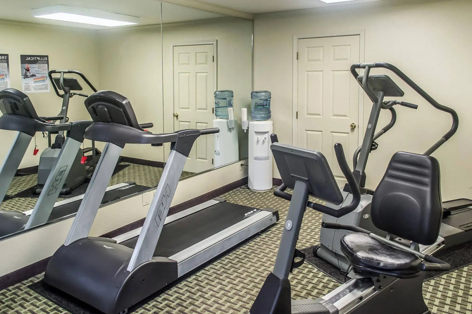 Days Inn by Wyndham Austintown